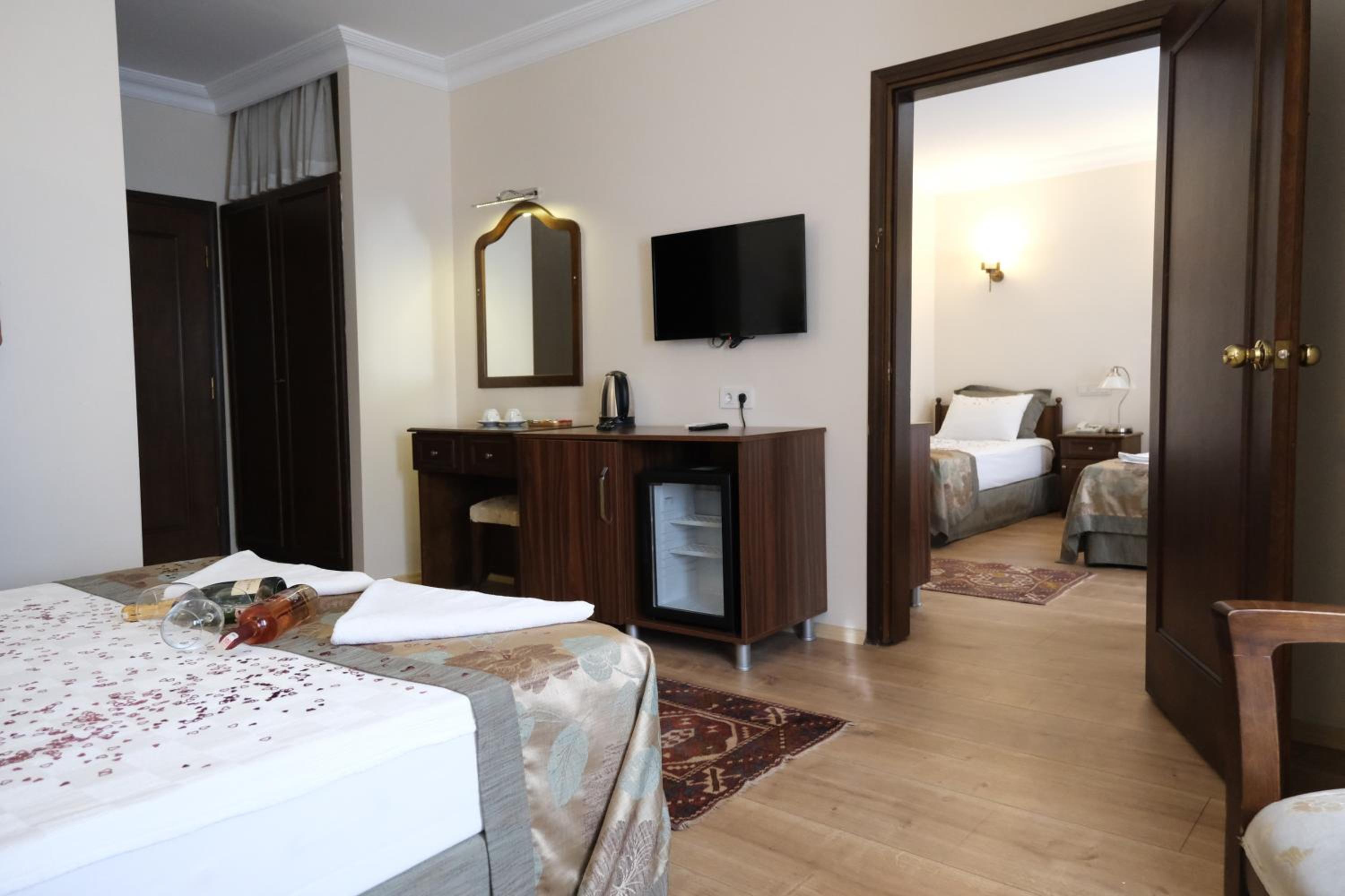 Deluxe Quadruple Room photo 1