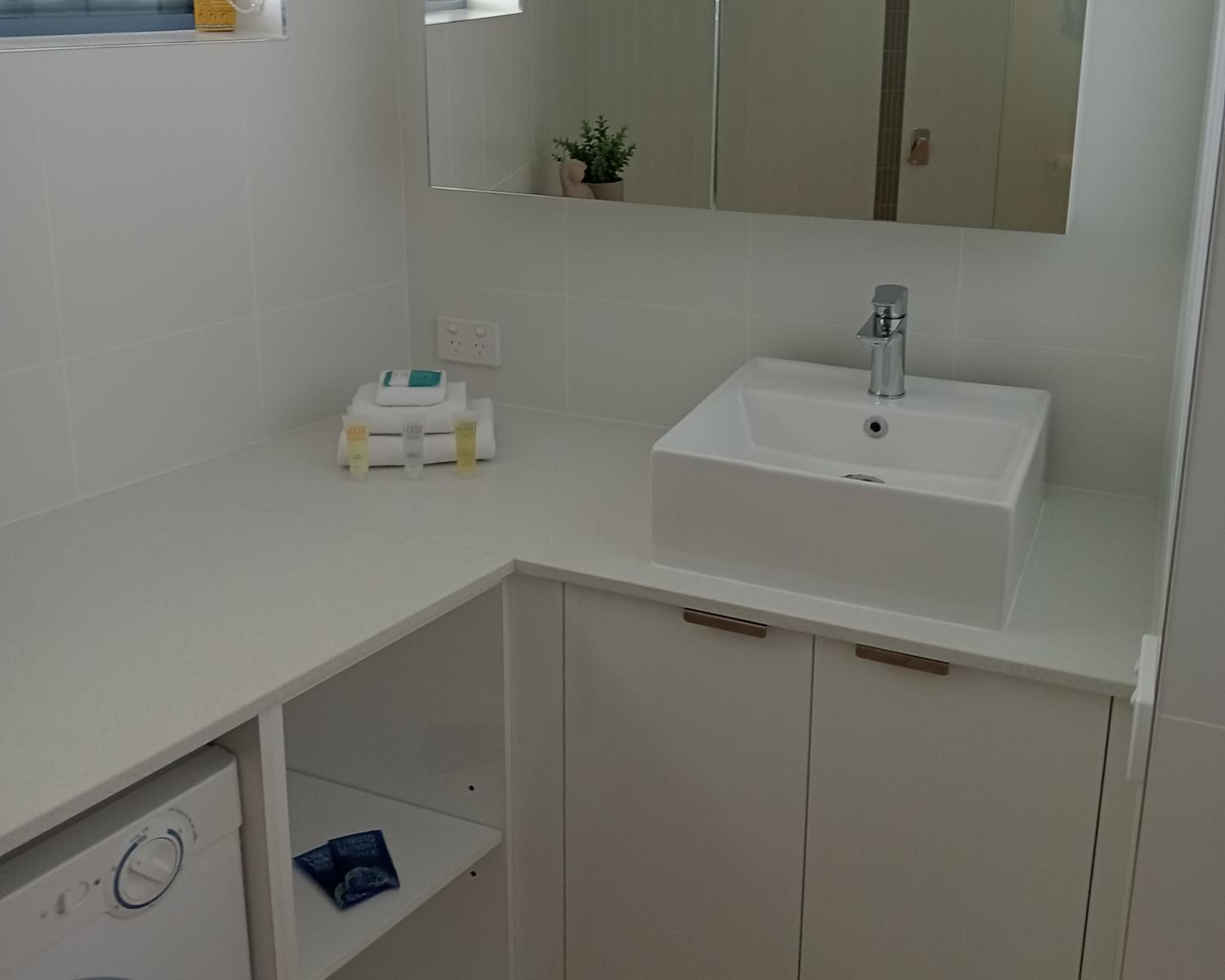 One-Bedroom Apartment - Photo 9