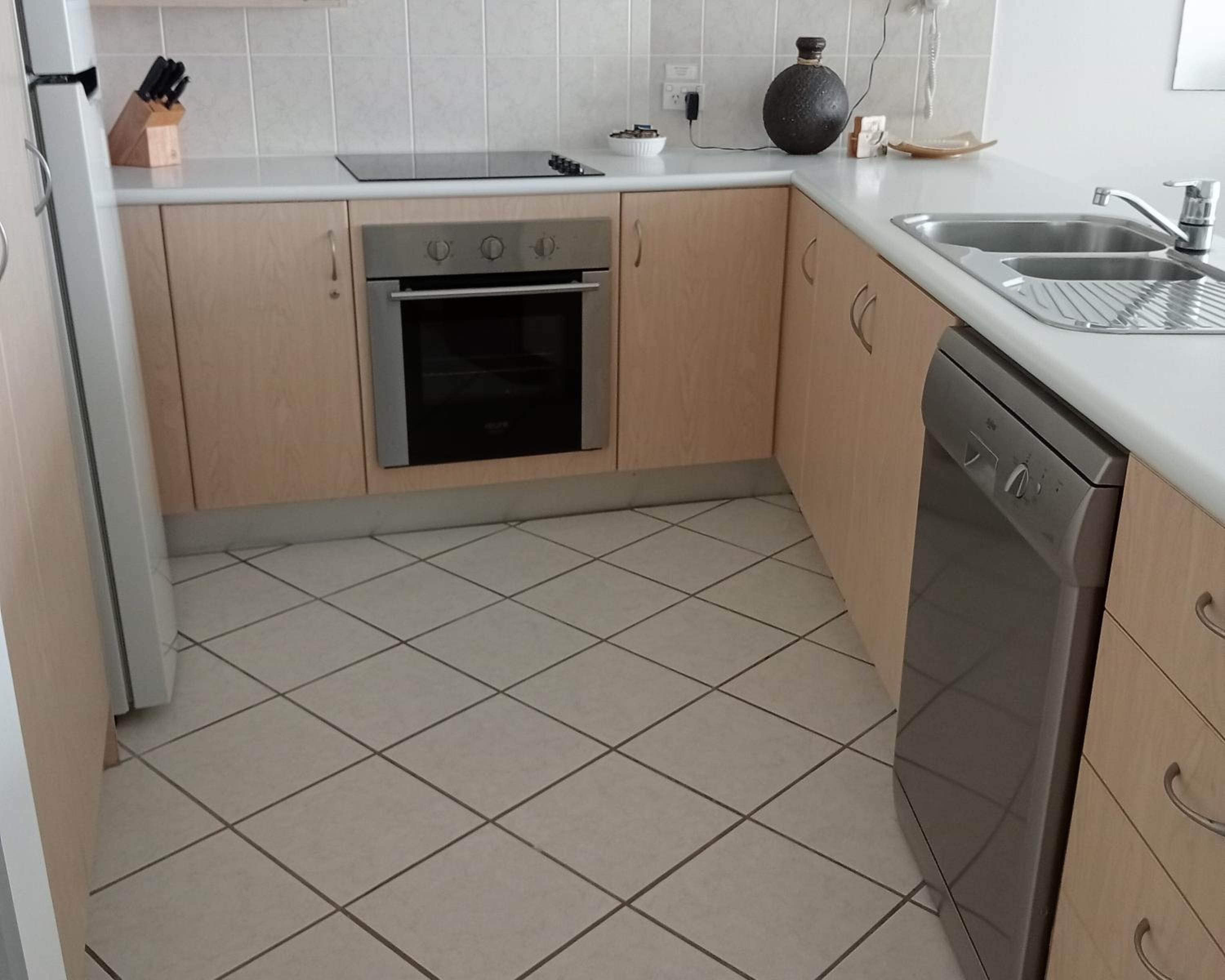 One-Bedroom Apartment - Photo 8