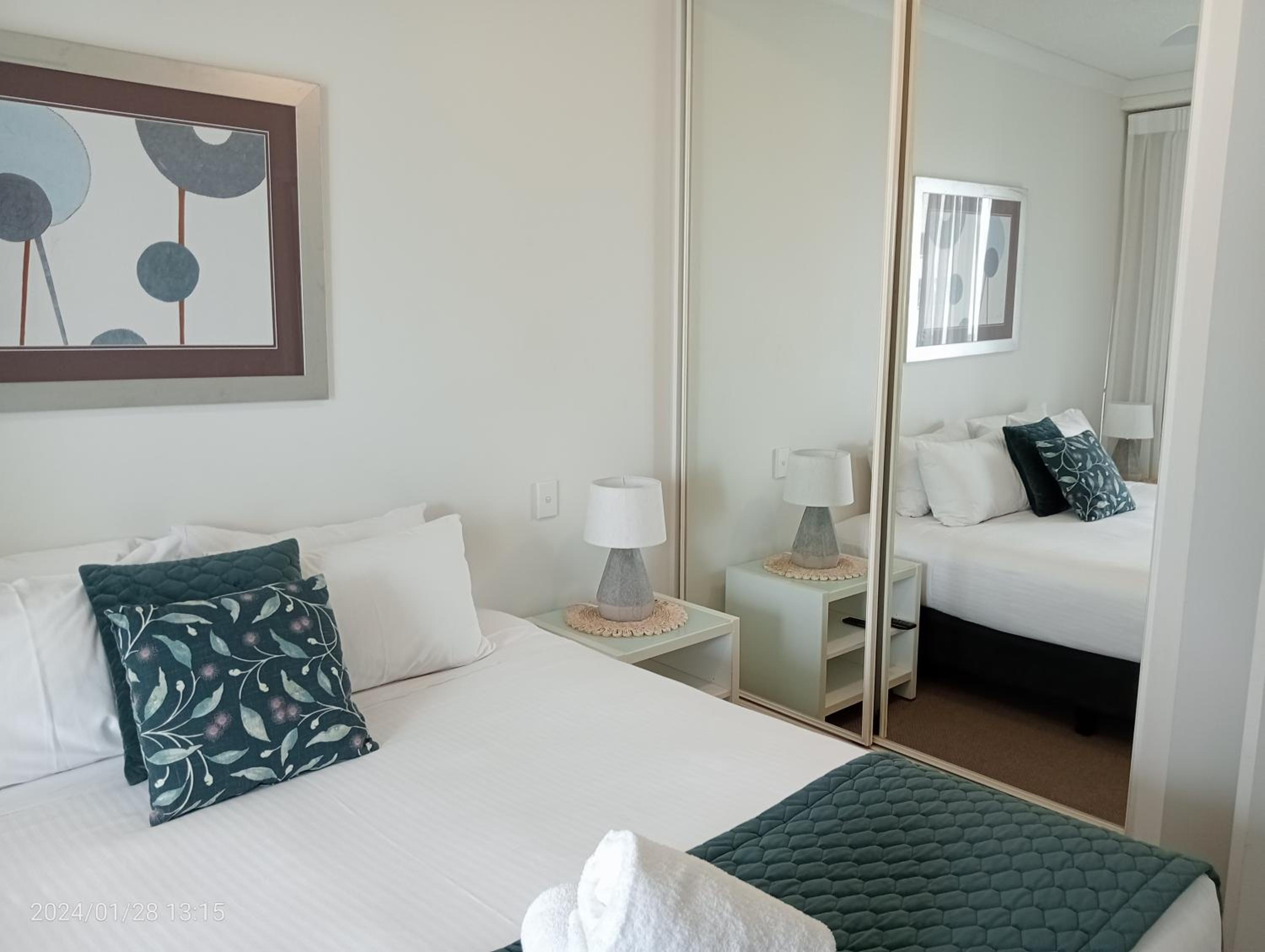 One-Bedroom Apartment - Photo 3