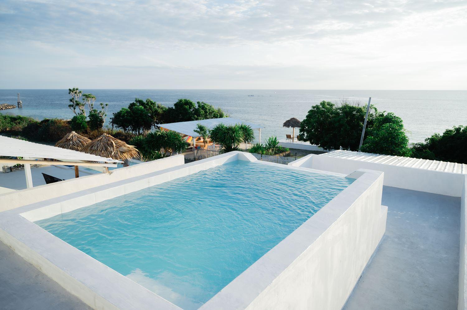 Deluxe Double Room with Balcony and Sea View photo 2