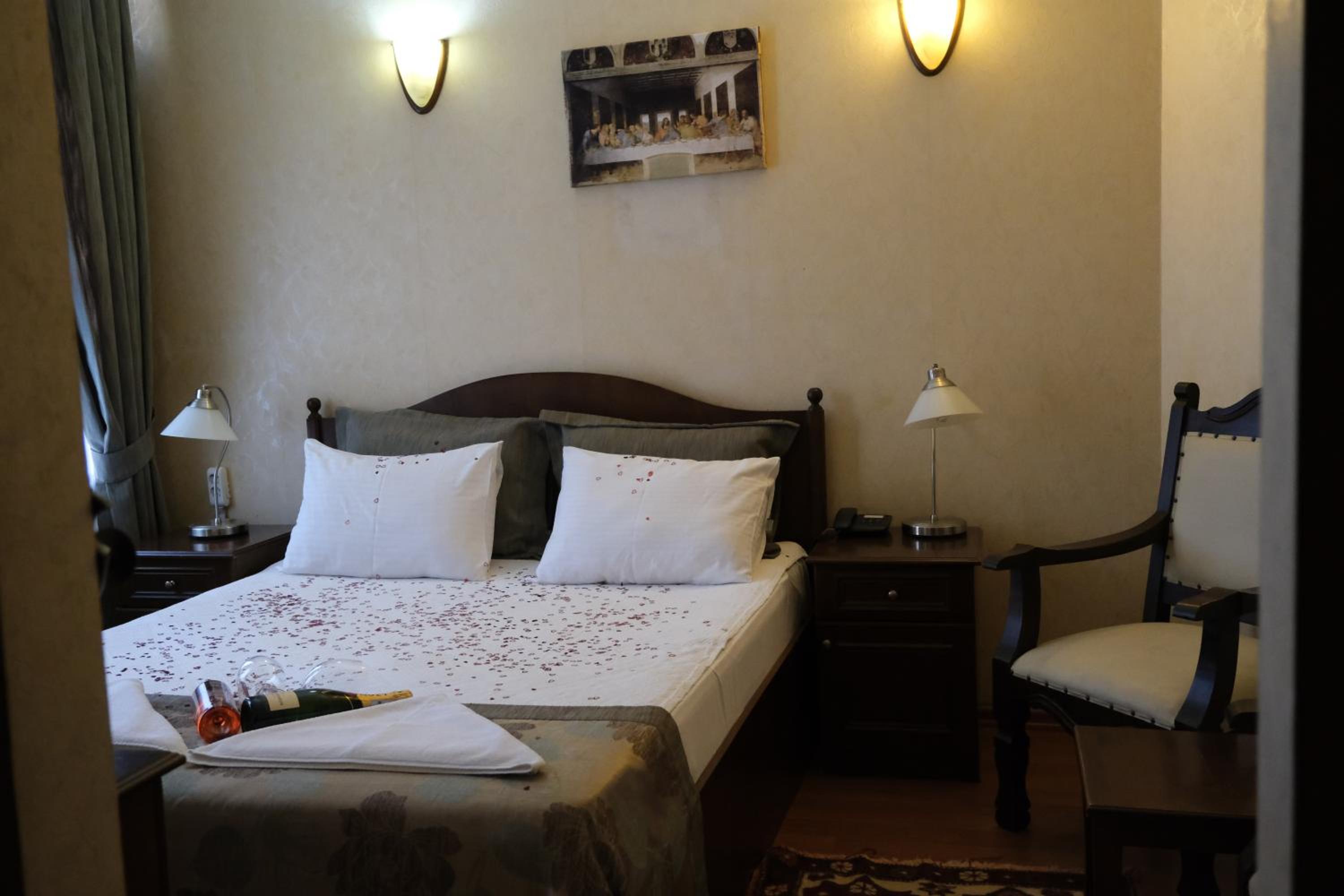 Economy Double Room photo 1