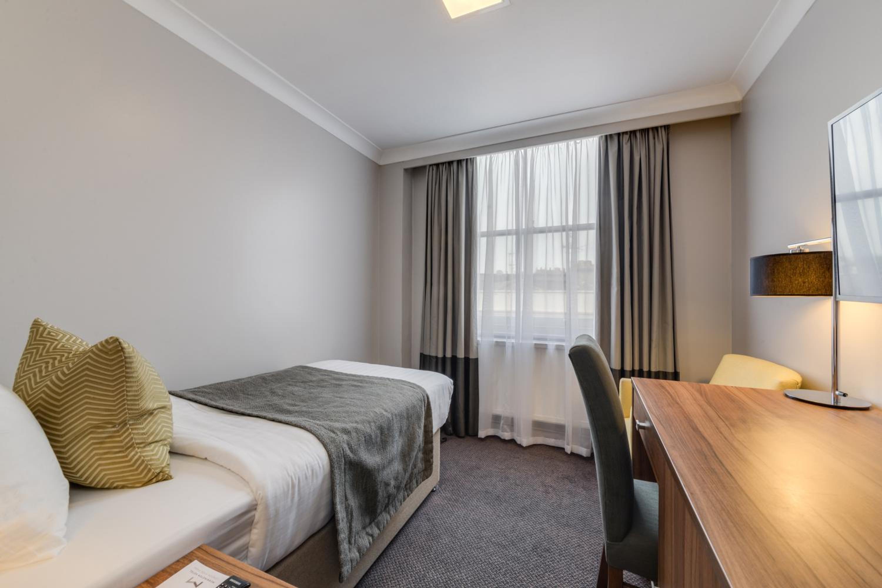Single Room photo 2