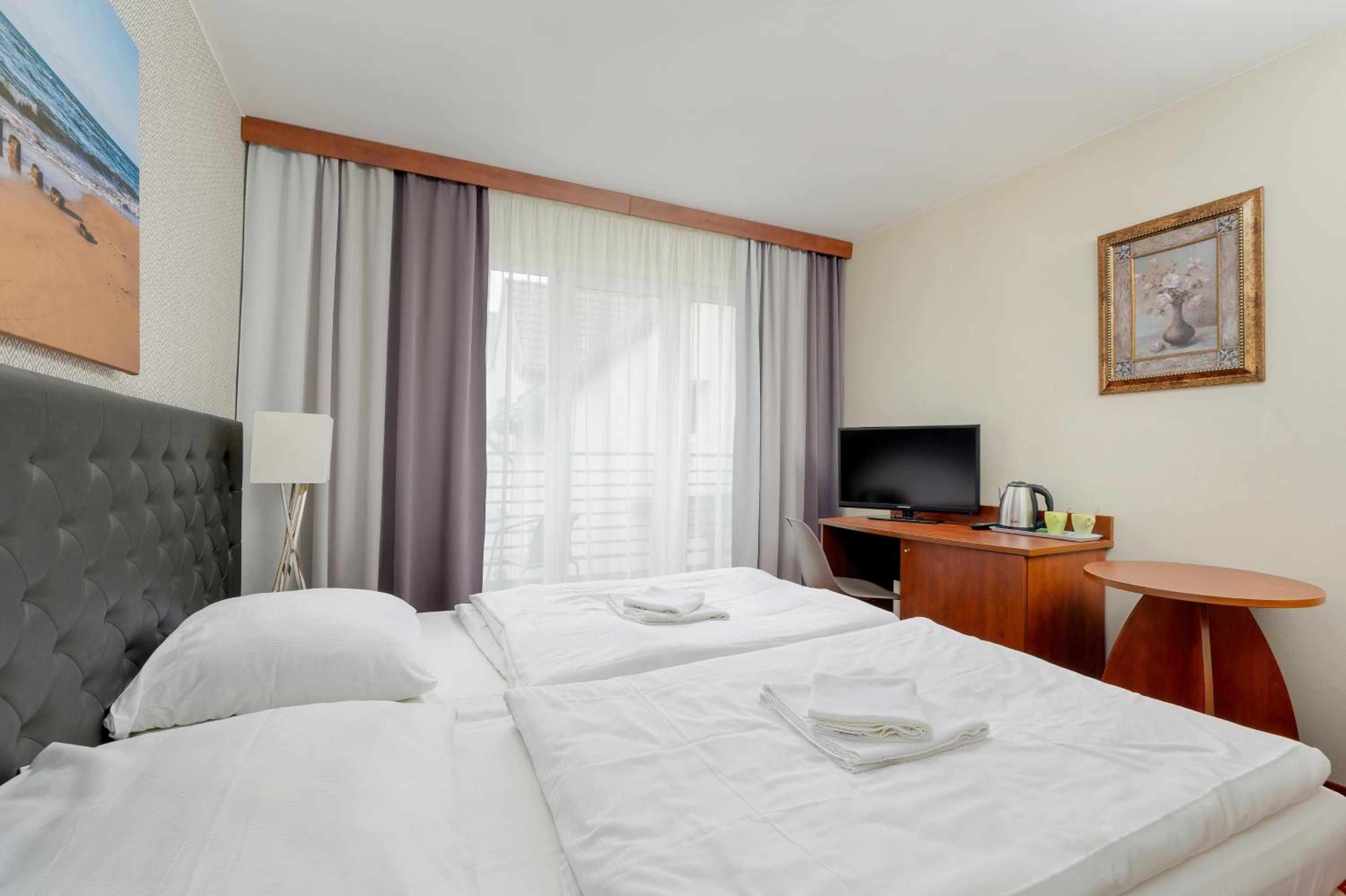 Double Room with Balcony photo 3