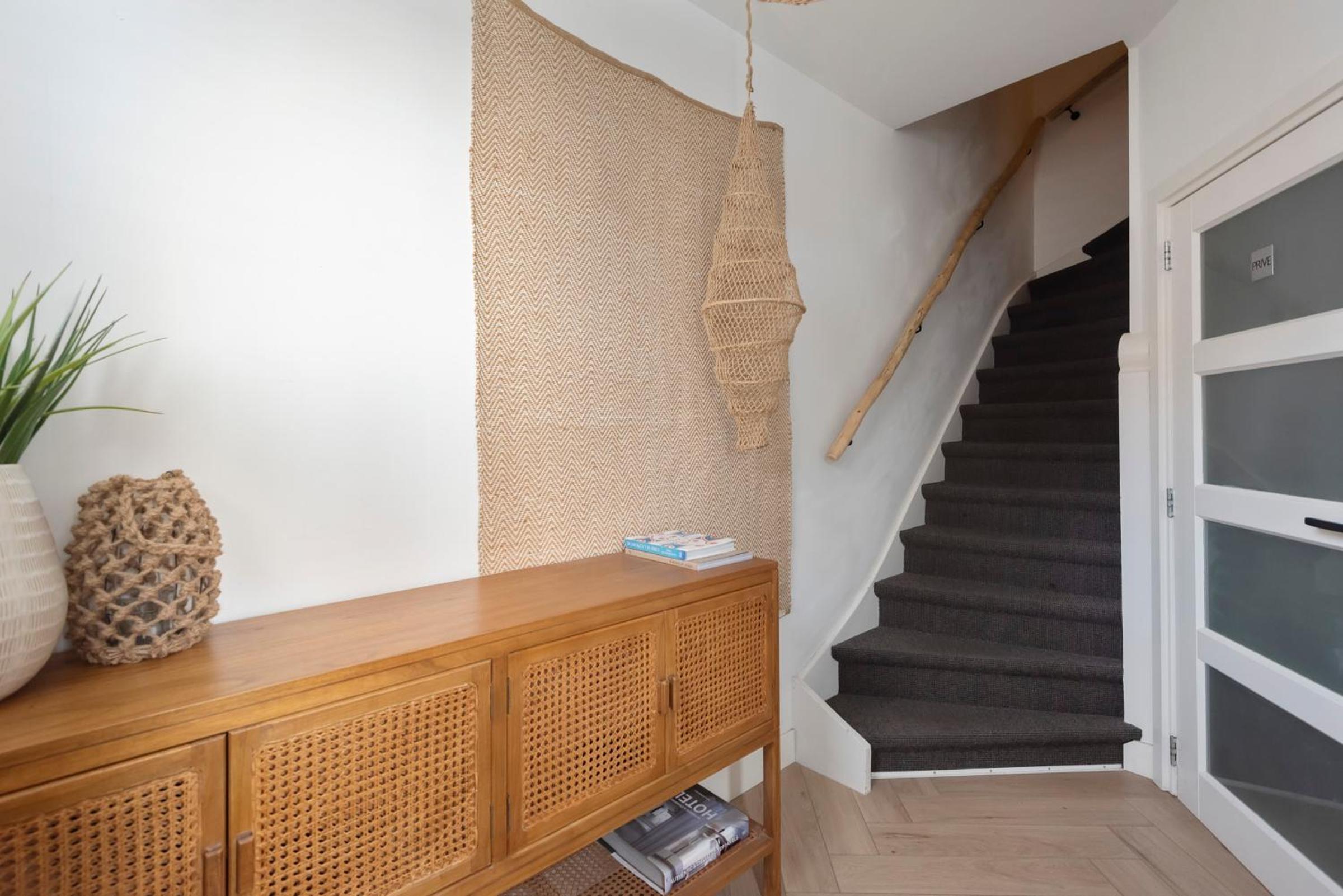 Studio - Photo 24