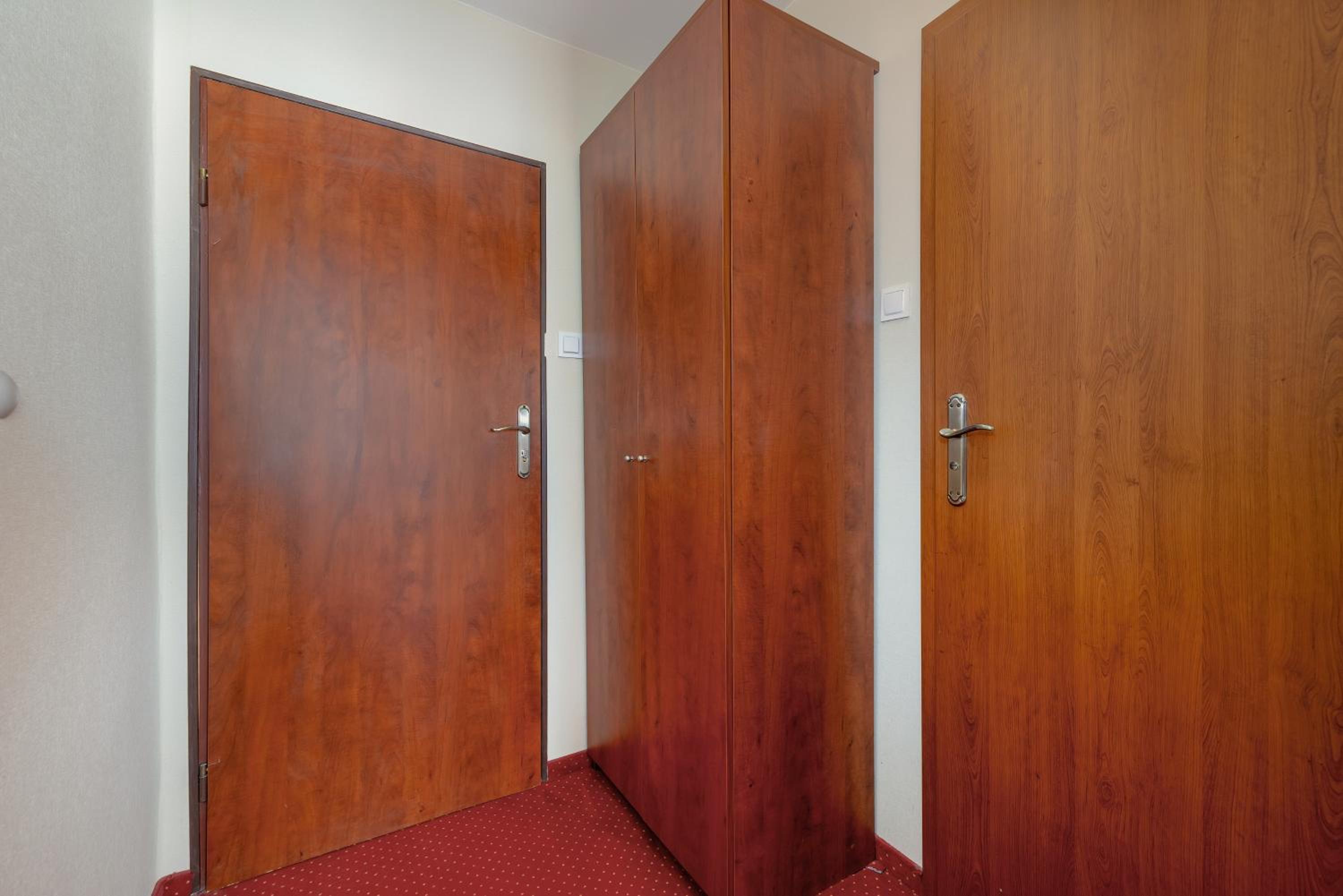 Triple Room with Balcony - Photo 21