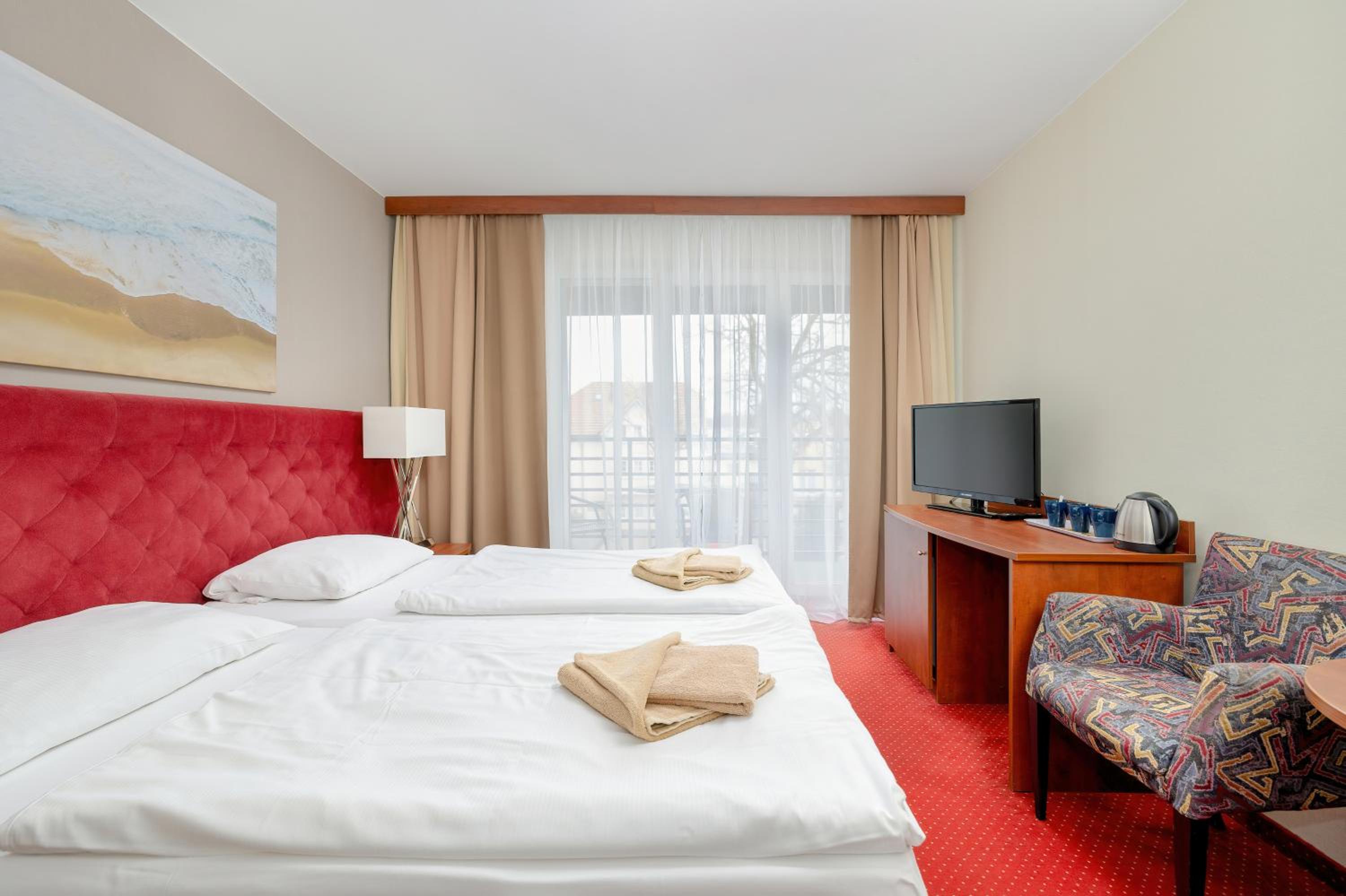 Triple Room with Balcony - Photo 18