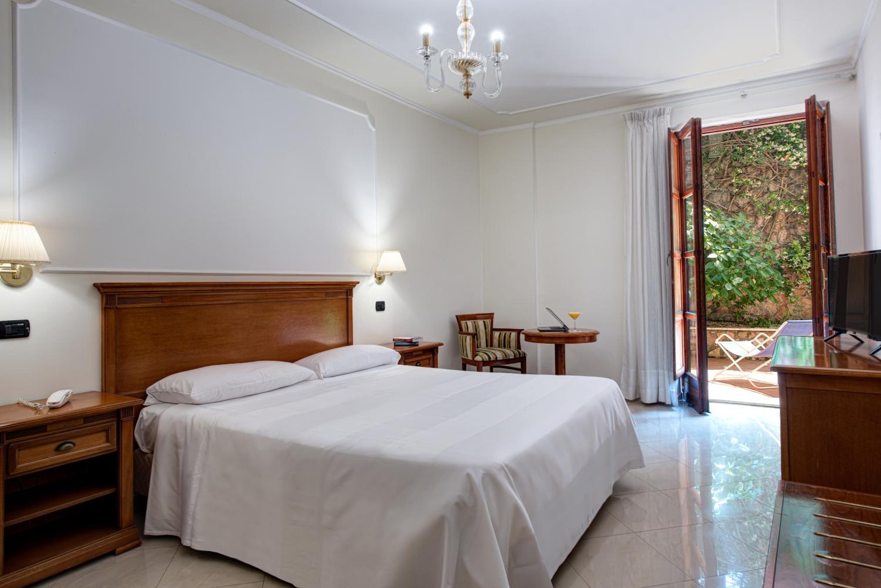 Classic Double or Twin Room