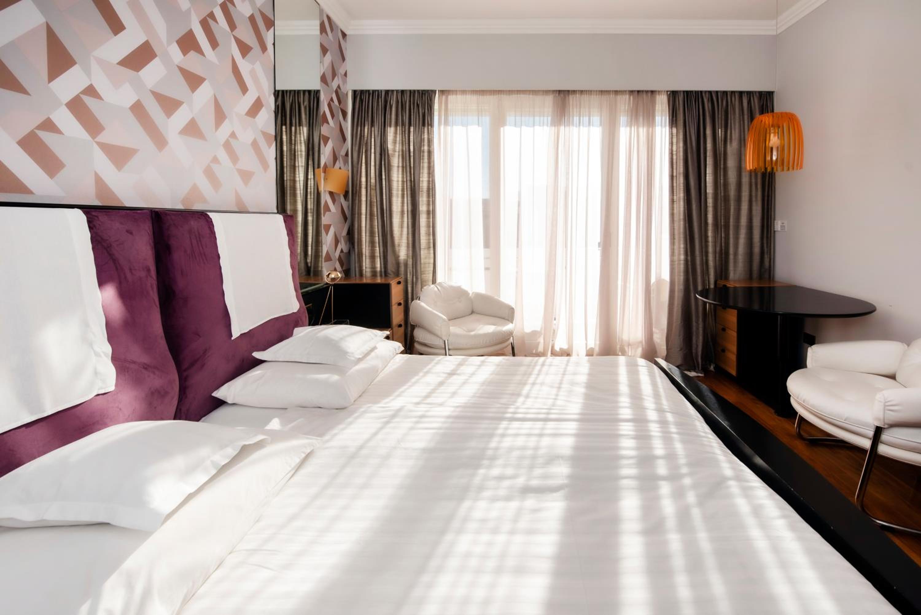 Classic double or twin room with balcony