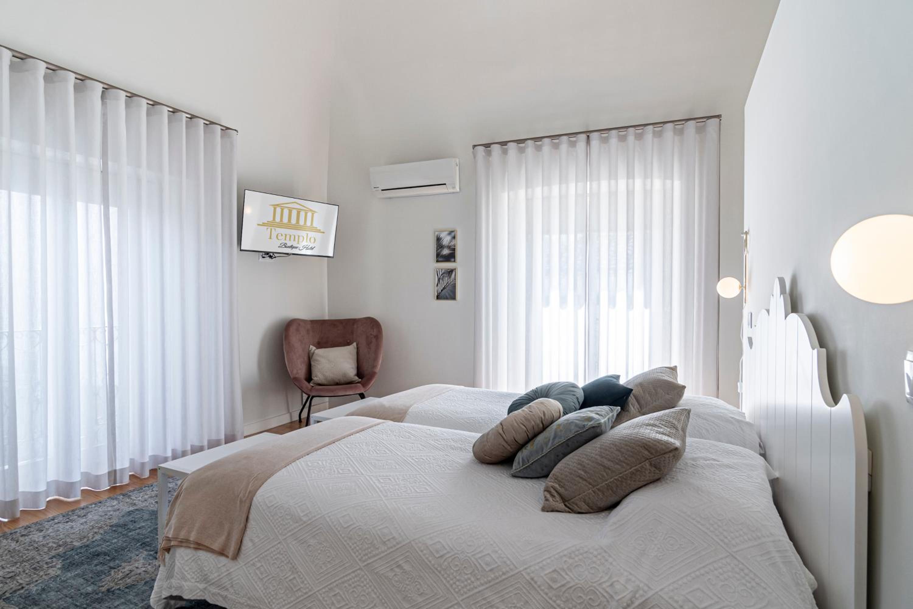 Superior Double or Twin Room photo 2