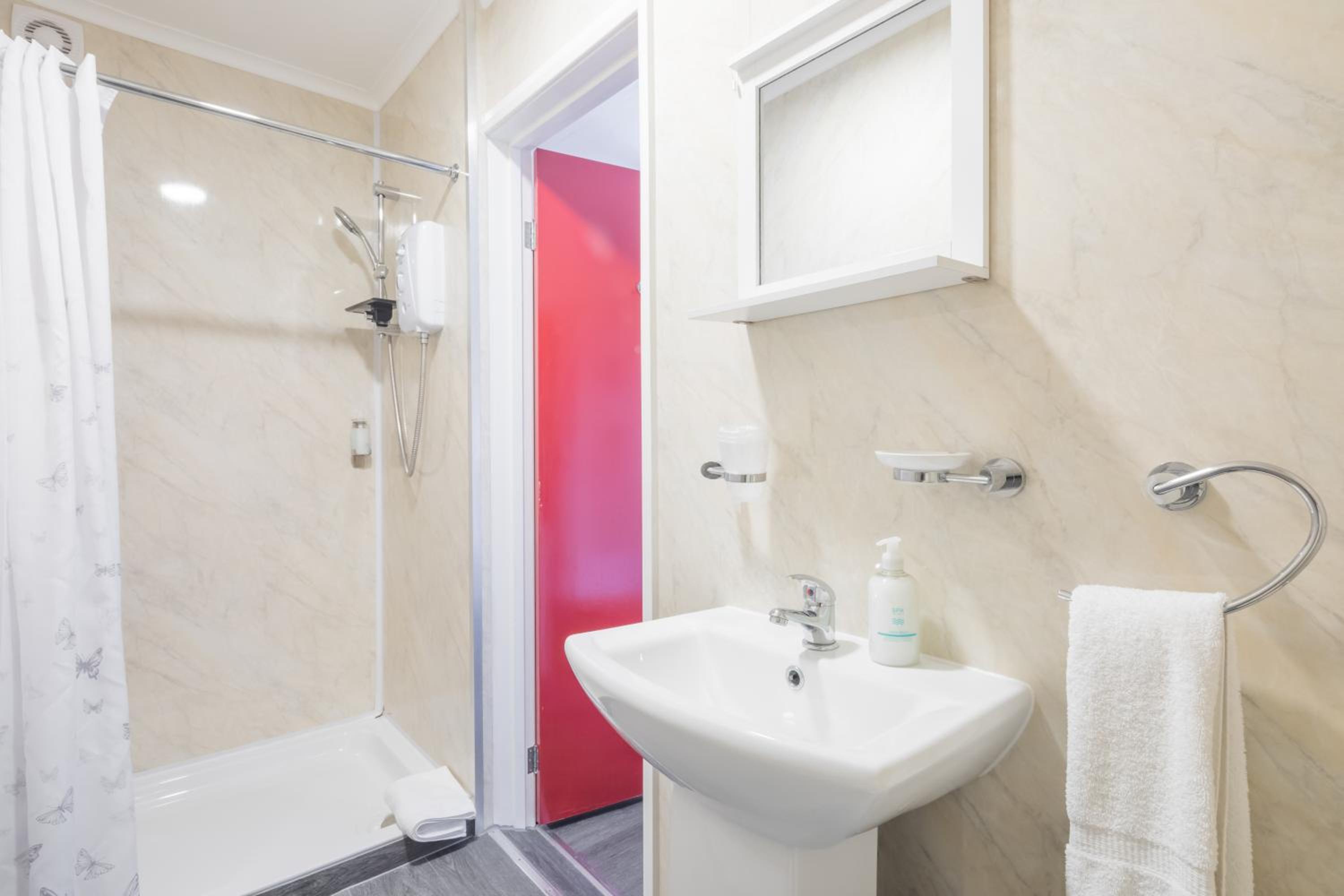 Budget Double or Twin Room photo 2
