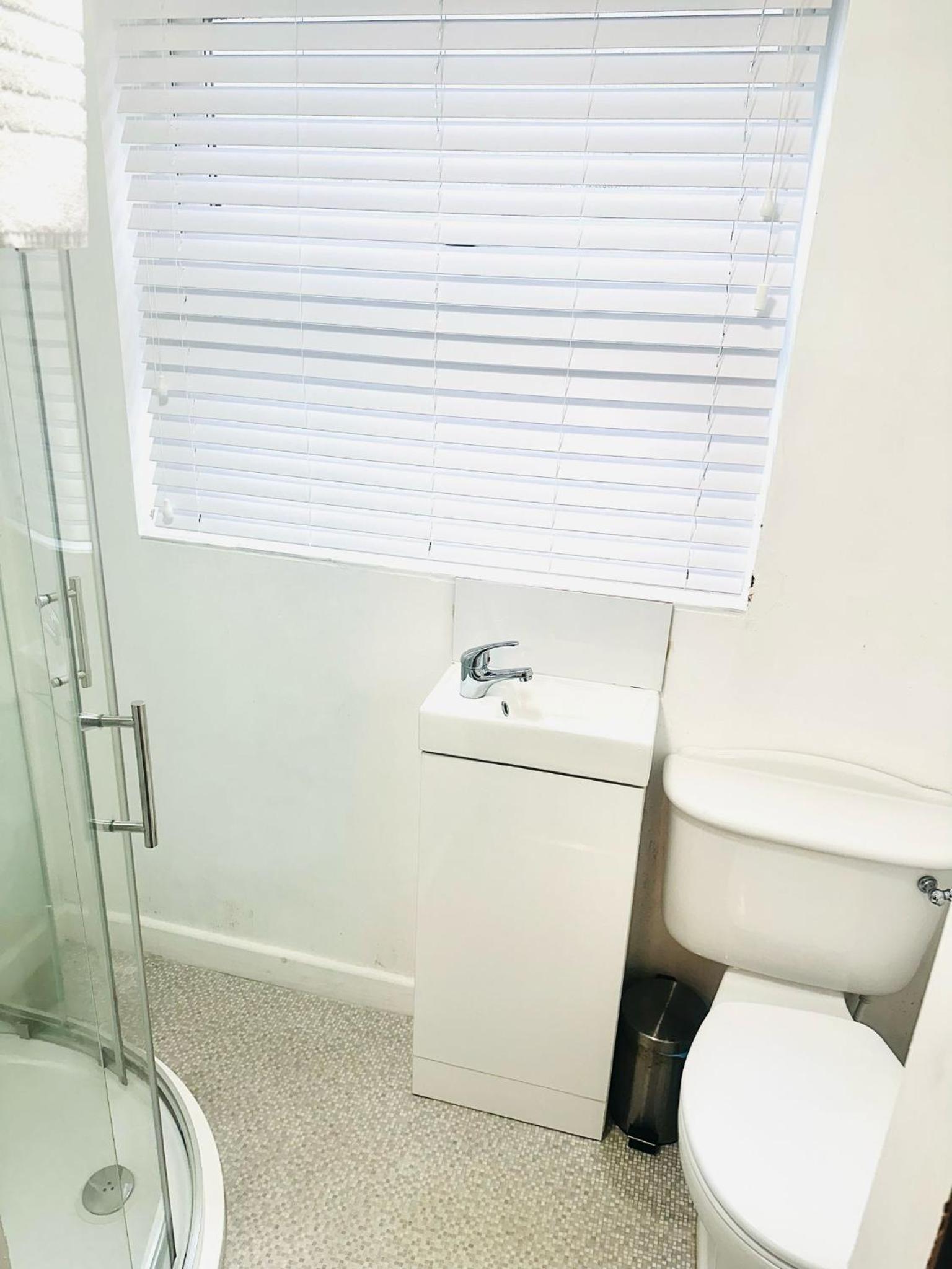 Small Single Room photo 2