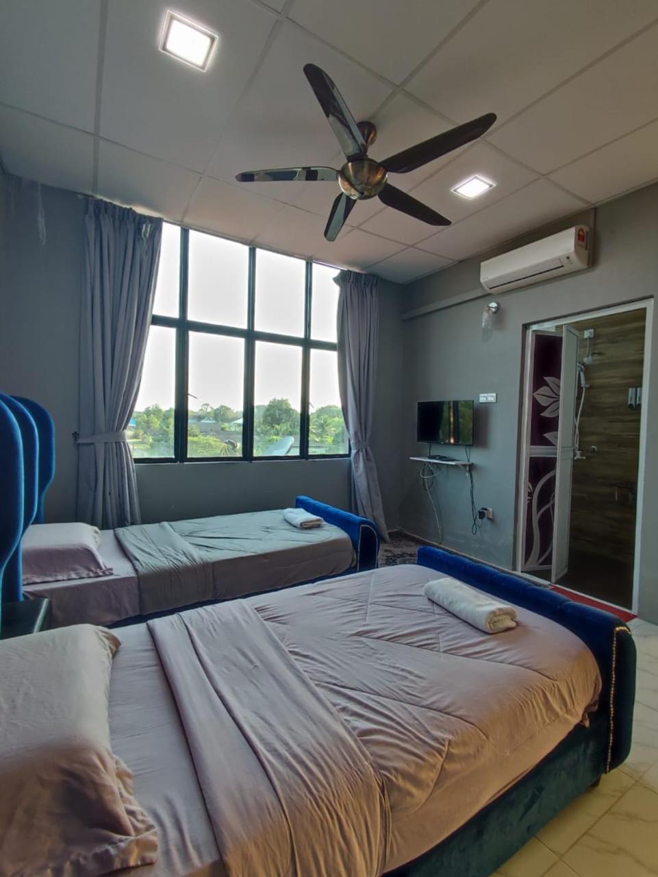 Double or Twin Room with Bathroom