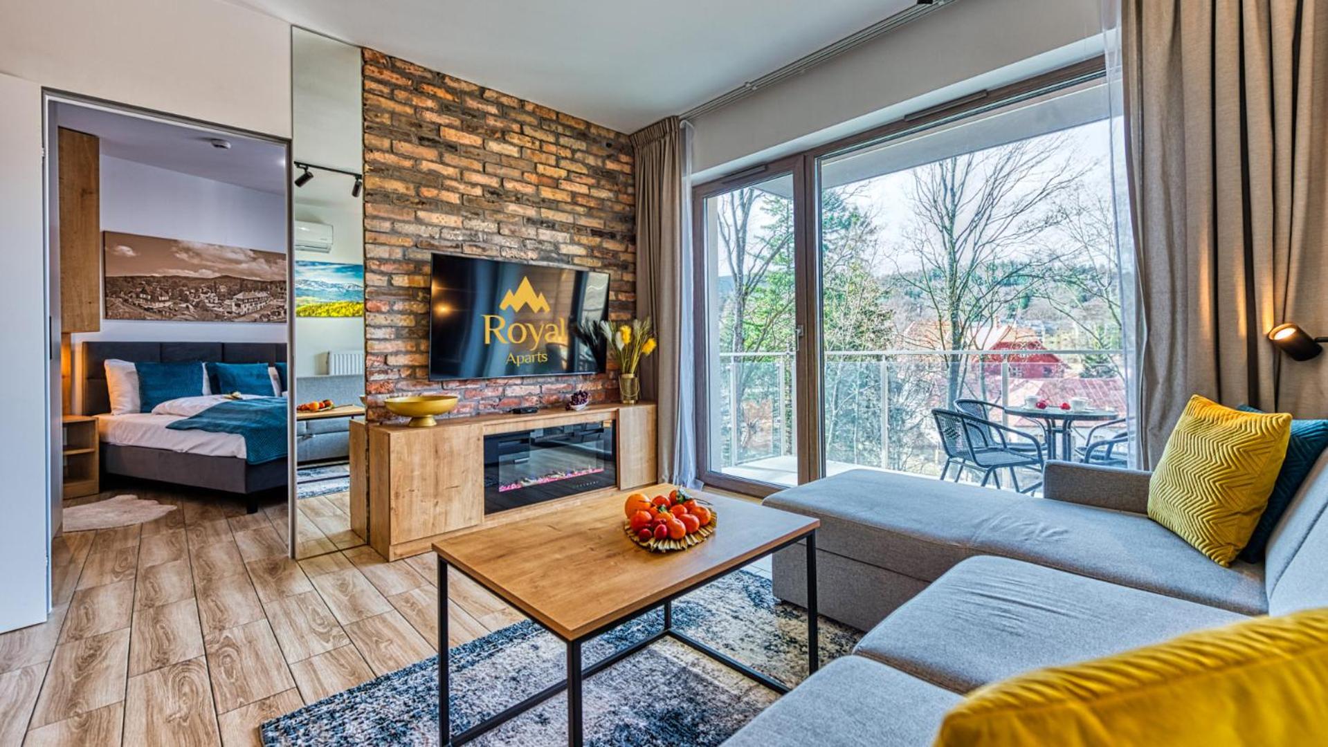 Deluxe Apartment with a fireplace