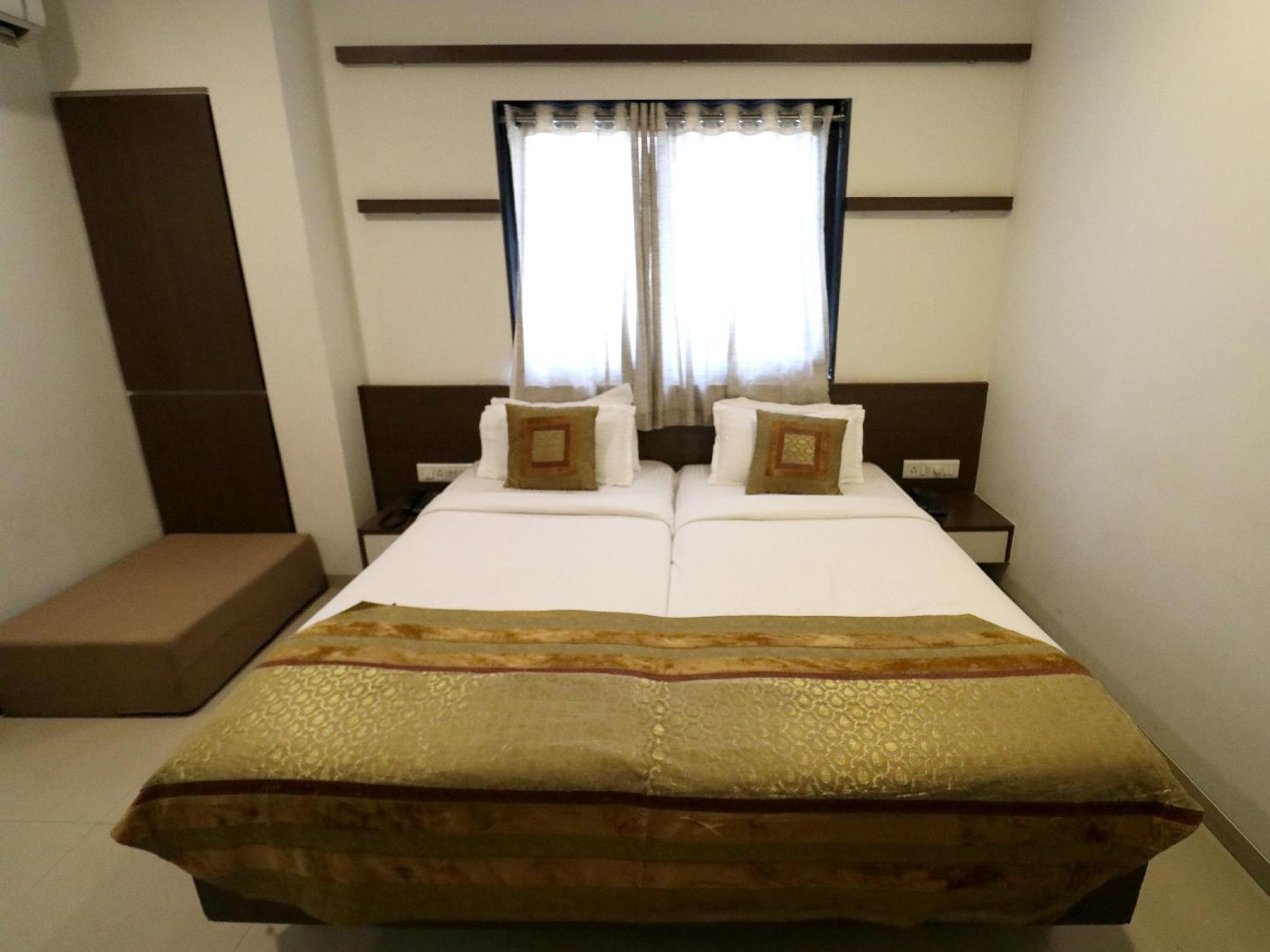 Standard Double Room with Fan photo 1