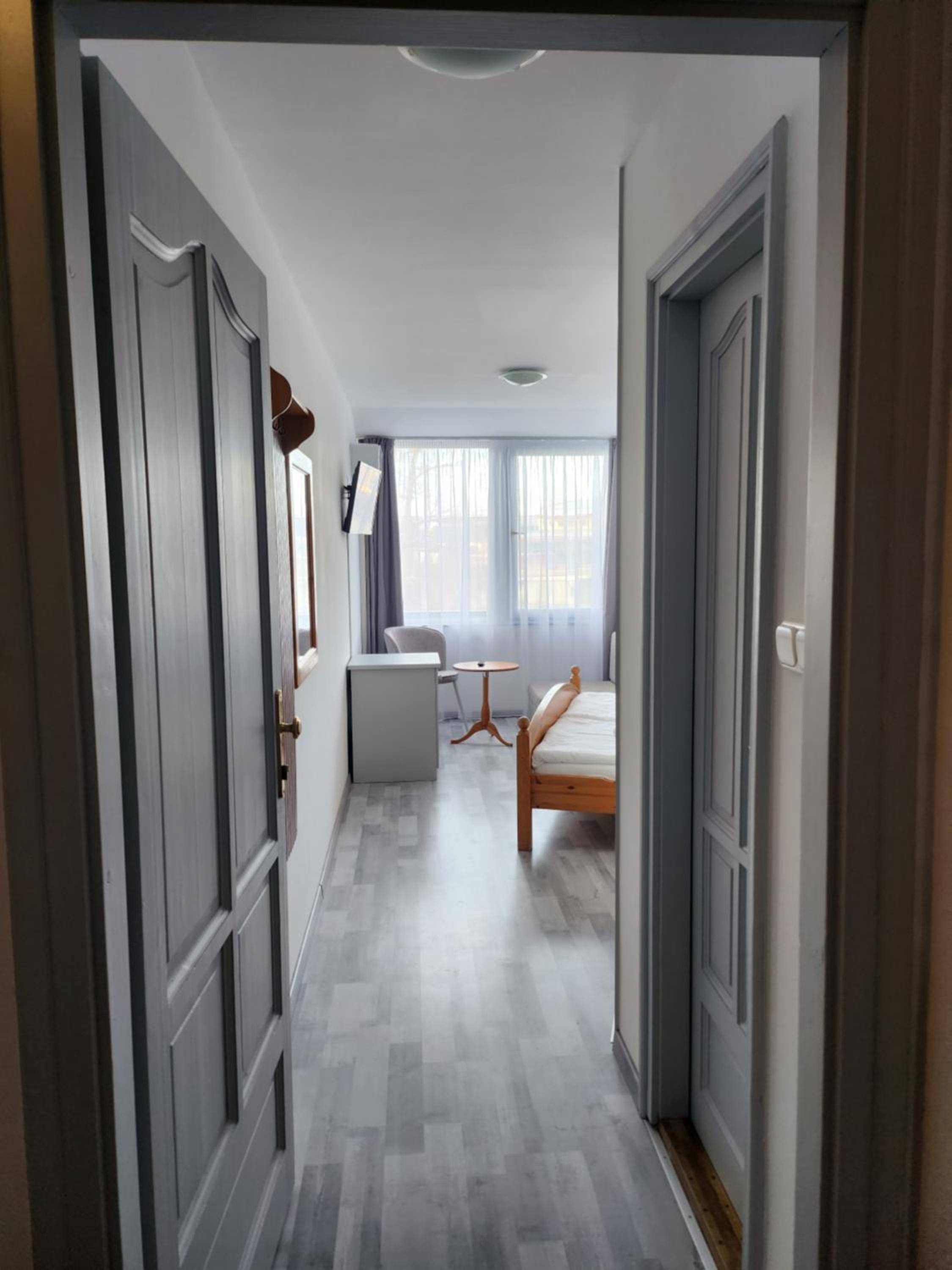 Deluxe Double Room with Balcony photo 2