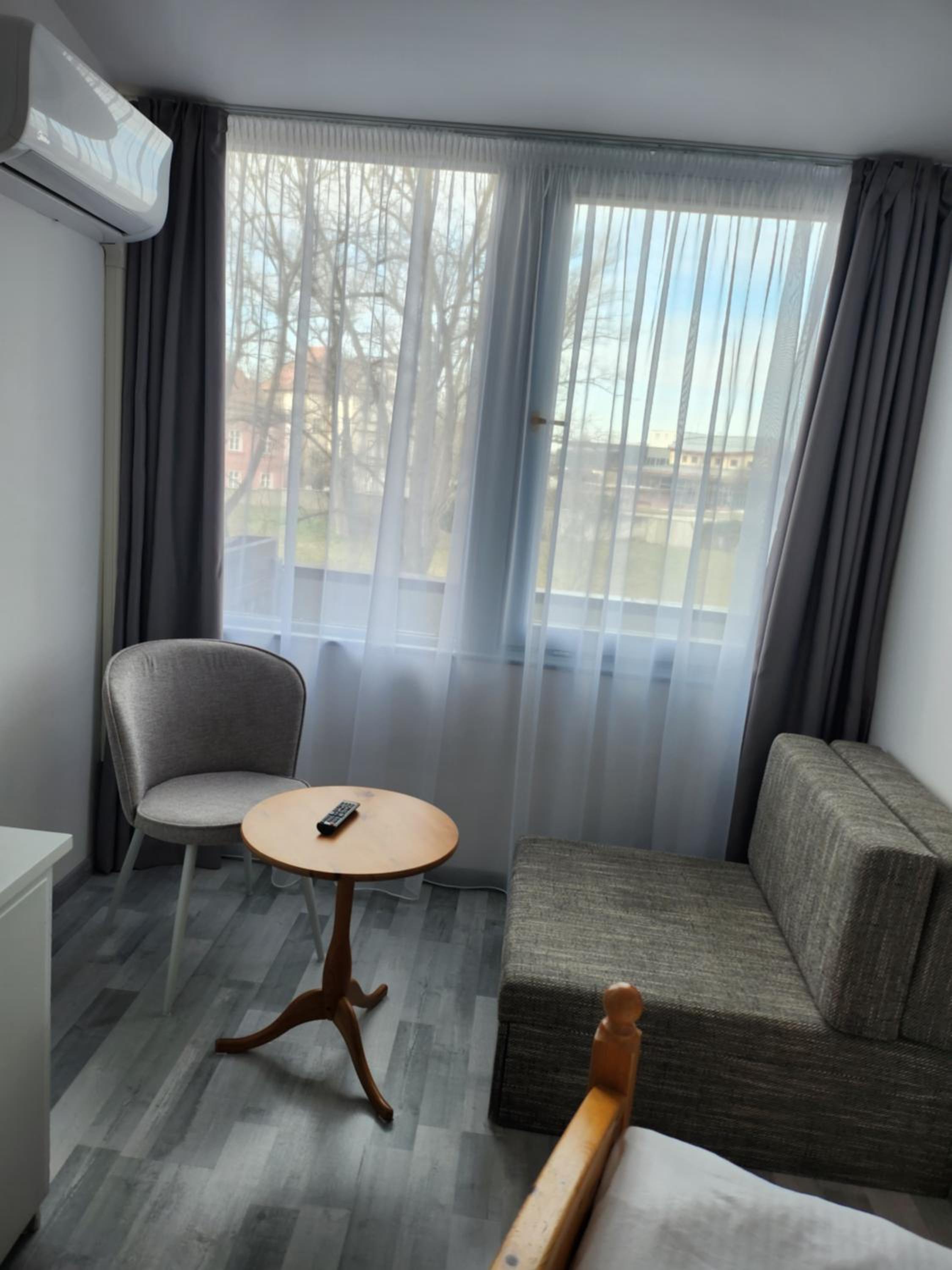 Deluxe Double Room with Balcony photo 3