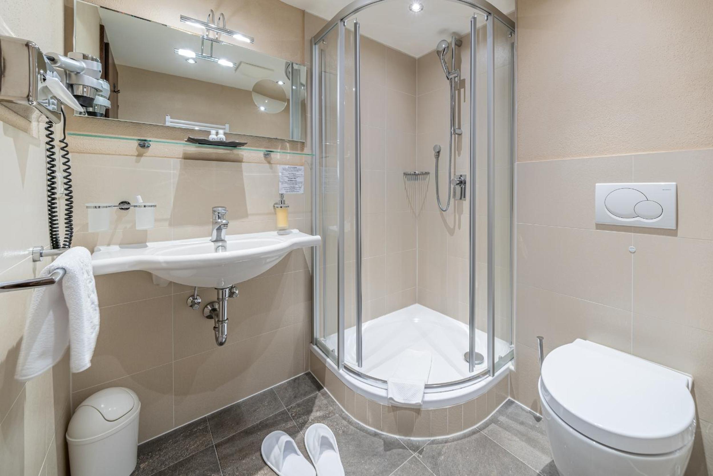 Single Room with Balcony photo 2