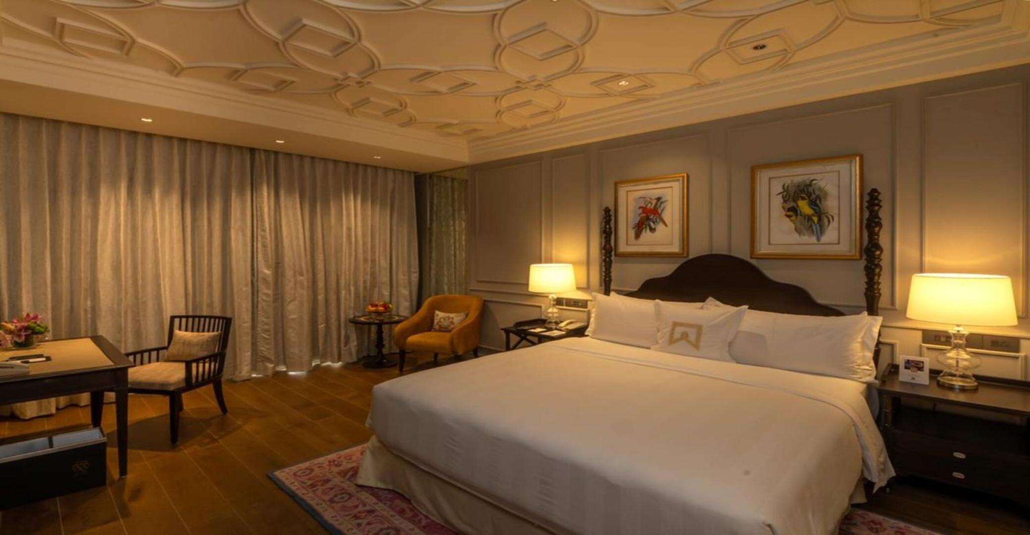 Manor Queen Room Manor Queen Room