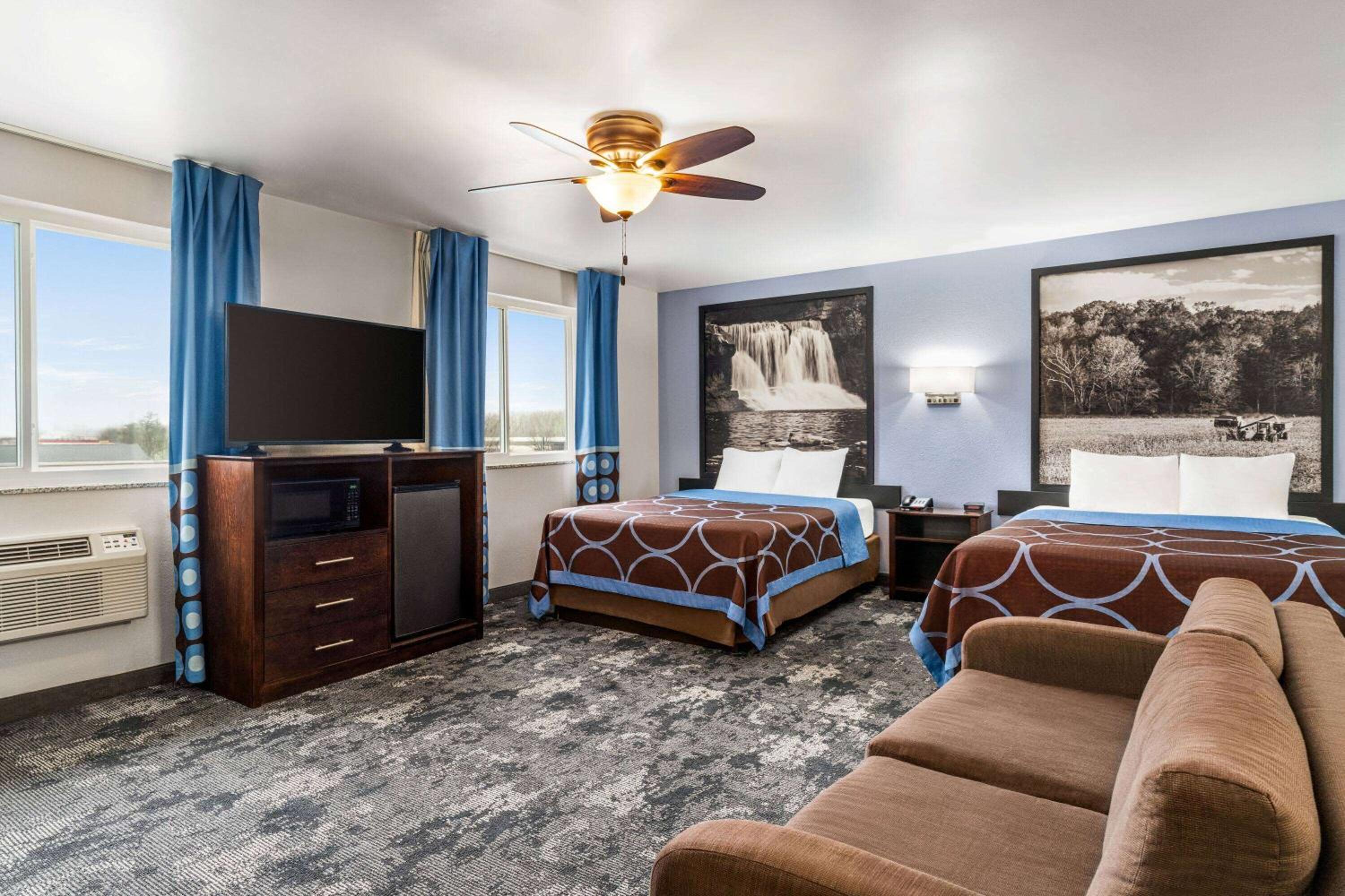 Studio Suite with Two Queen Beds - Non-Smoking - Photo 1