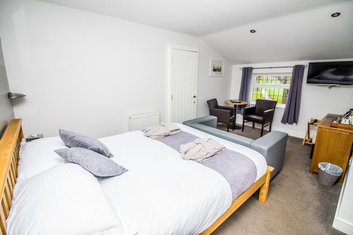 Deluxe King Room - Photo 4