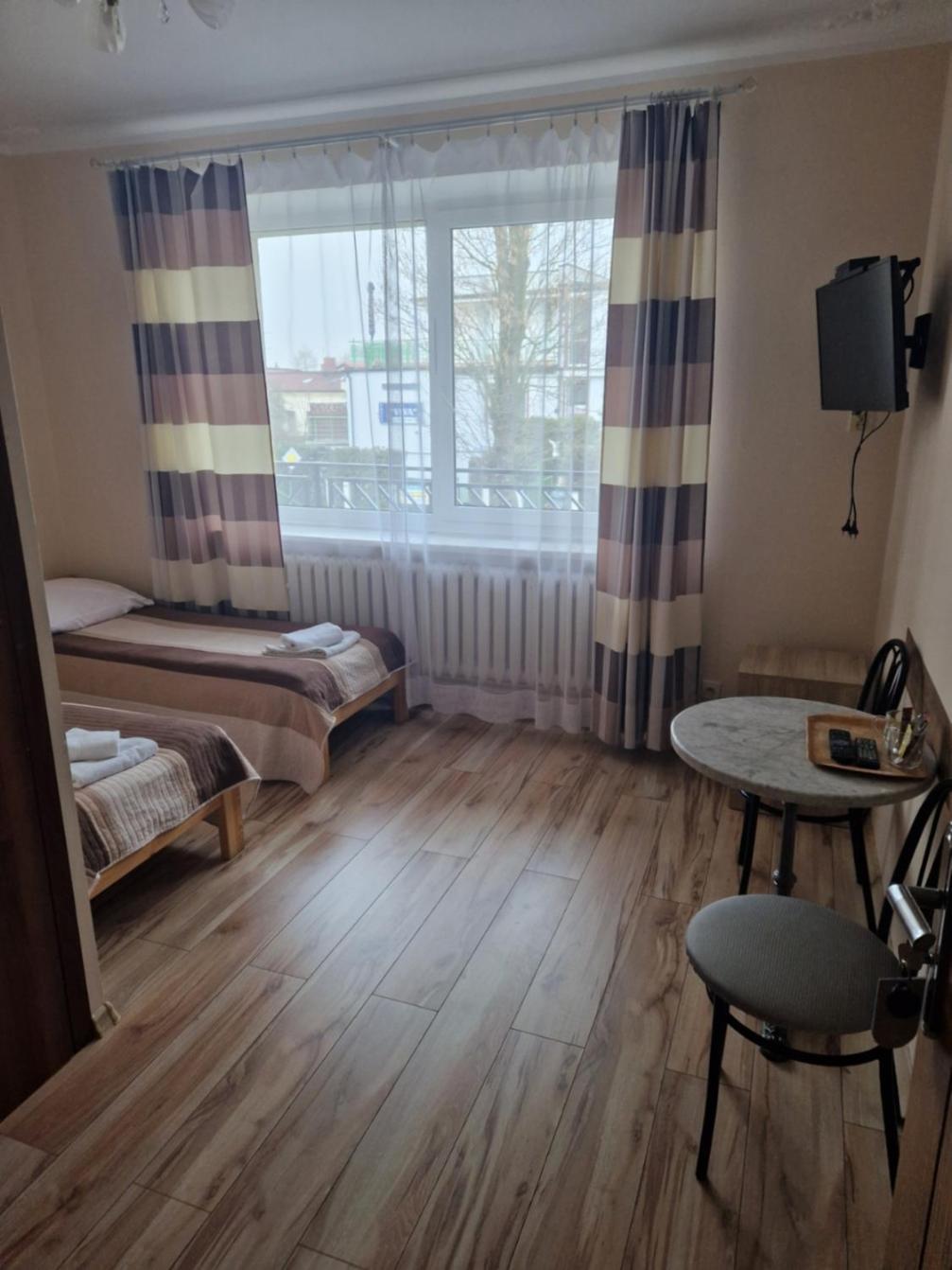 Economy Double Room photo 3