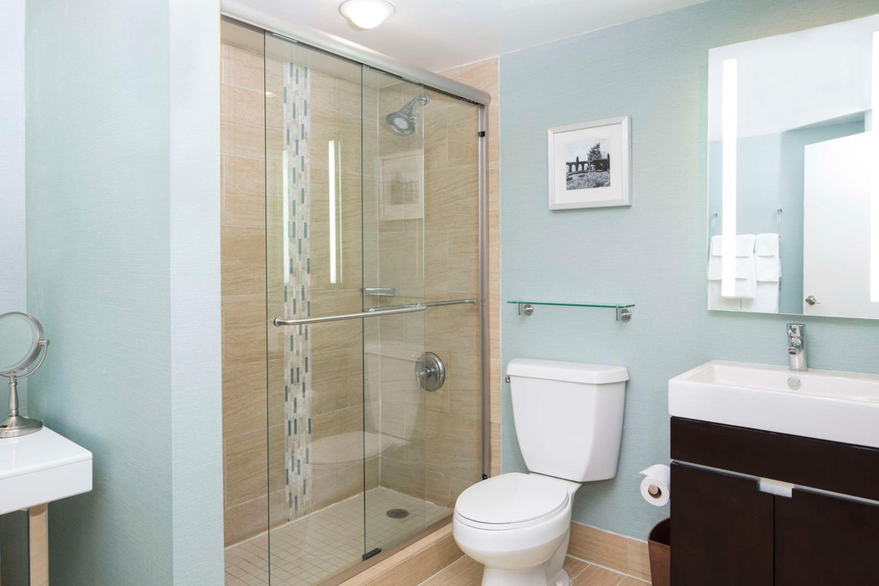 Junior King Suite with River View - Photo 2