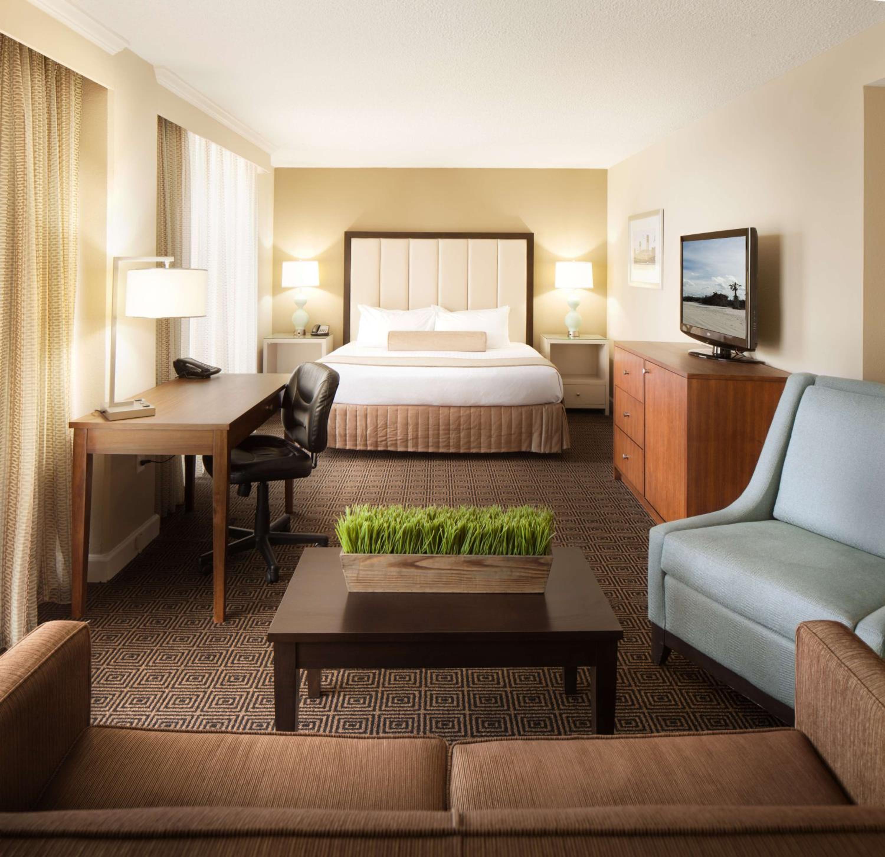 Junior King Suite with River View - Photo 5