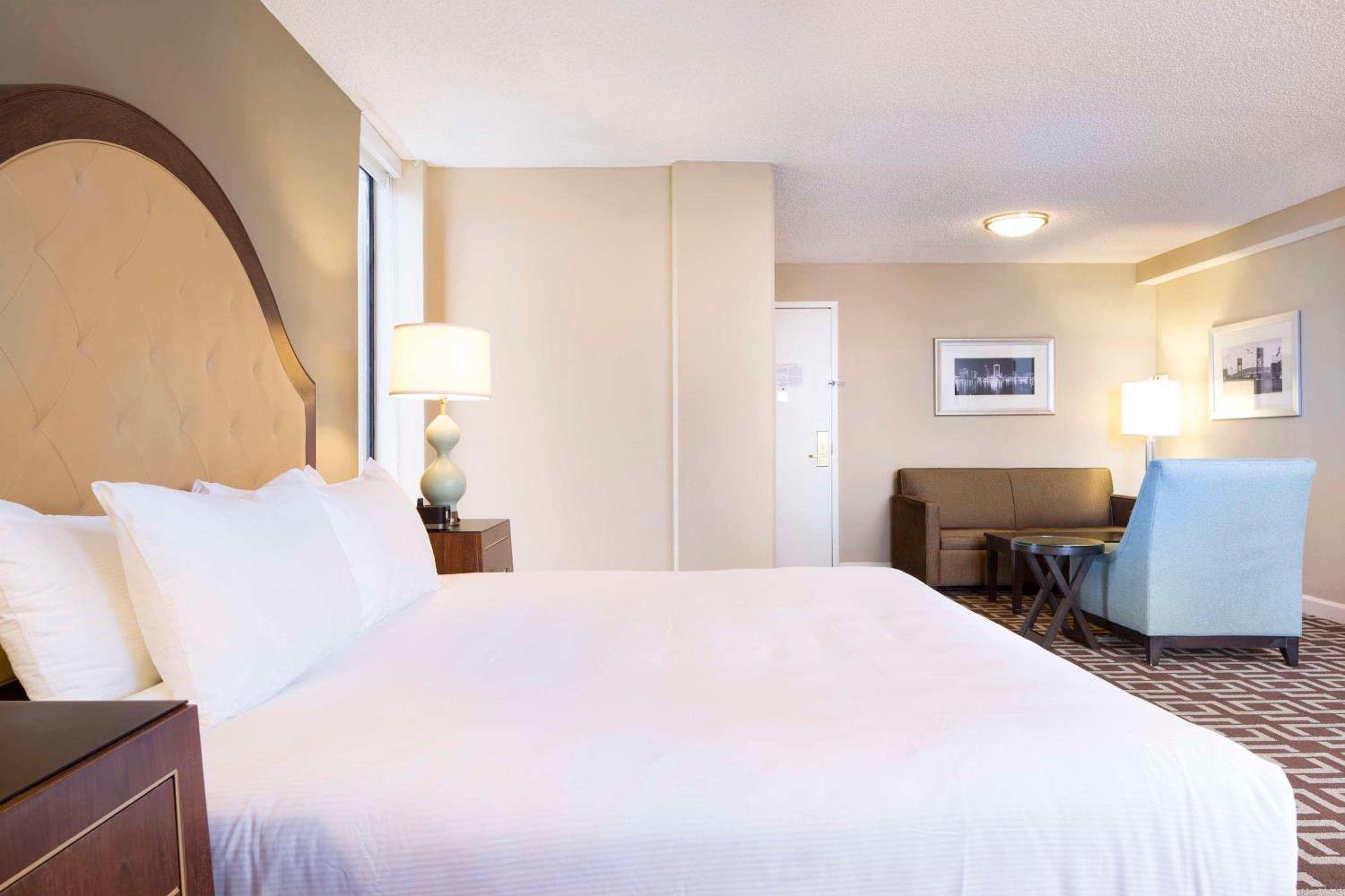 Junior King Suite with River View - Photo 6
