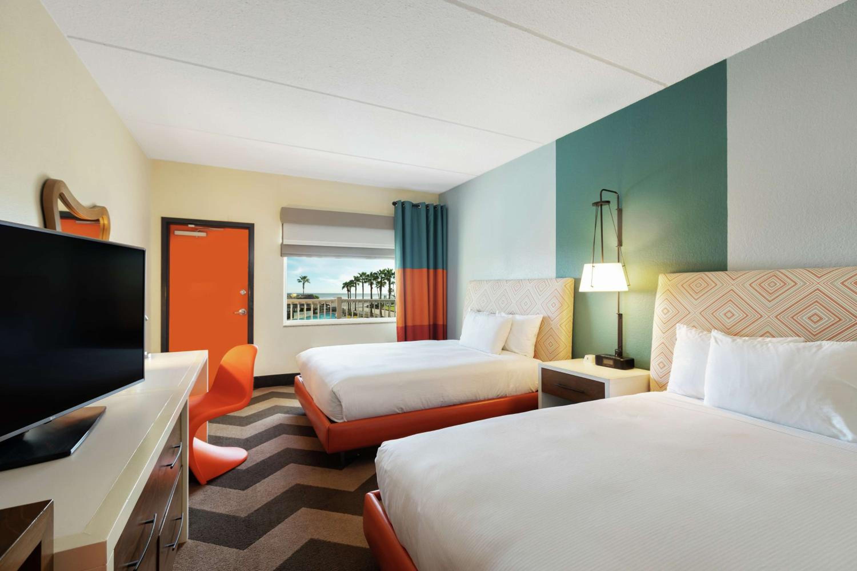 Queen Room with Two Queen Beds and Private Balcony - Beach View - Photo 7