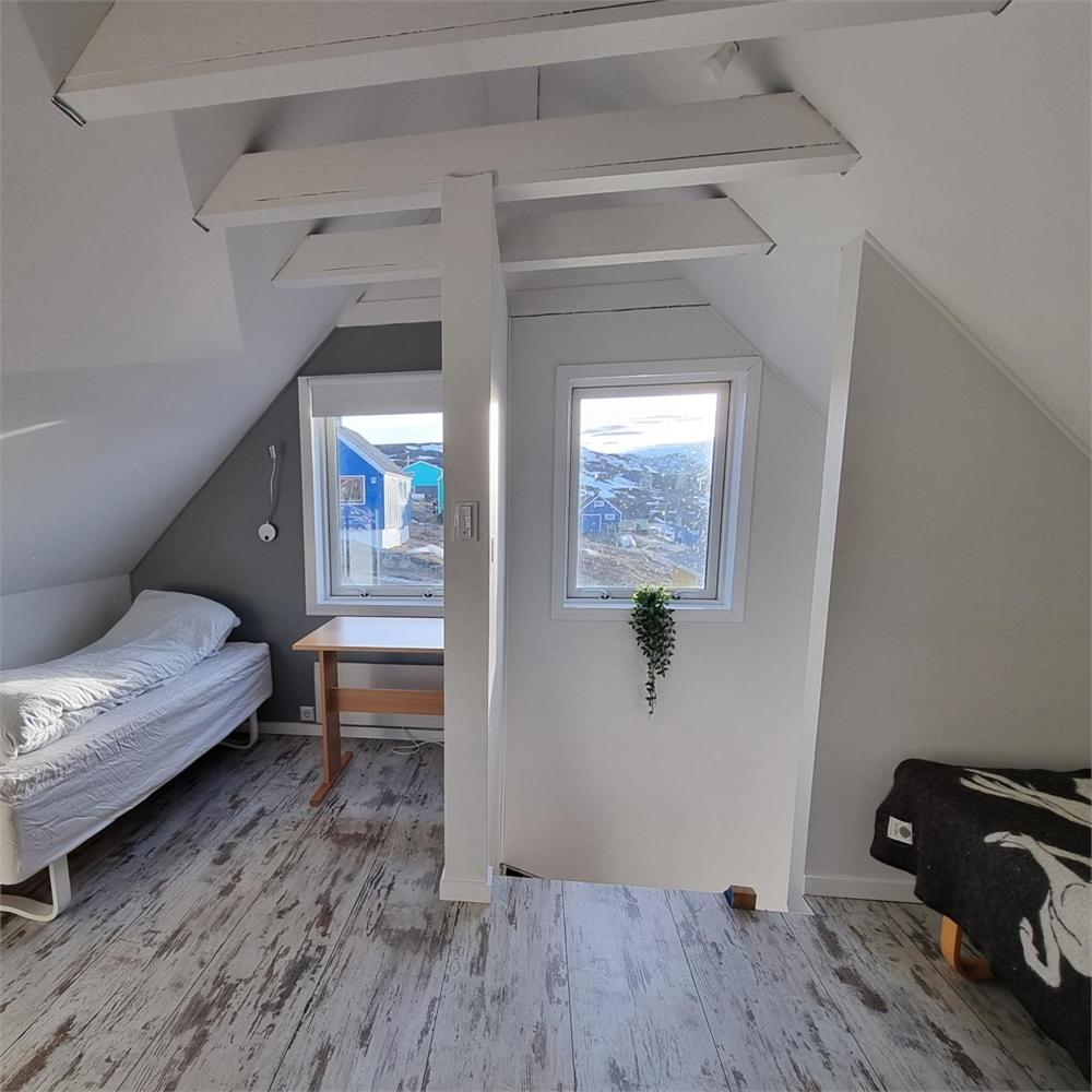 Bungalow with Sea View photo 2