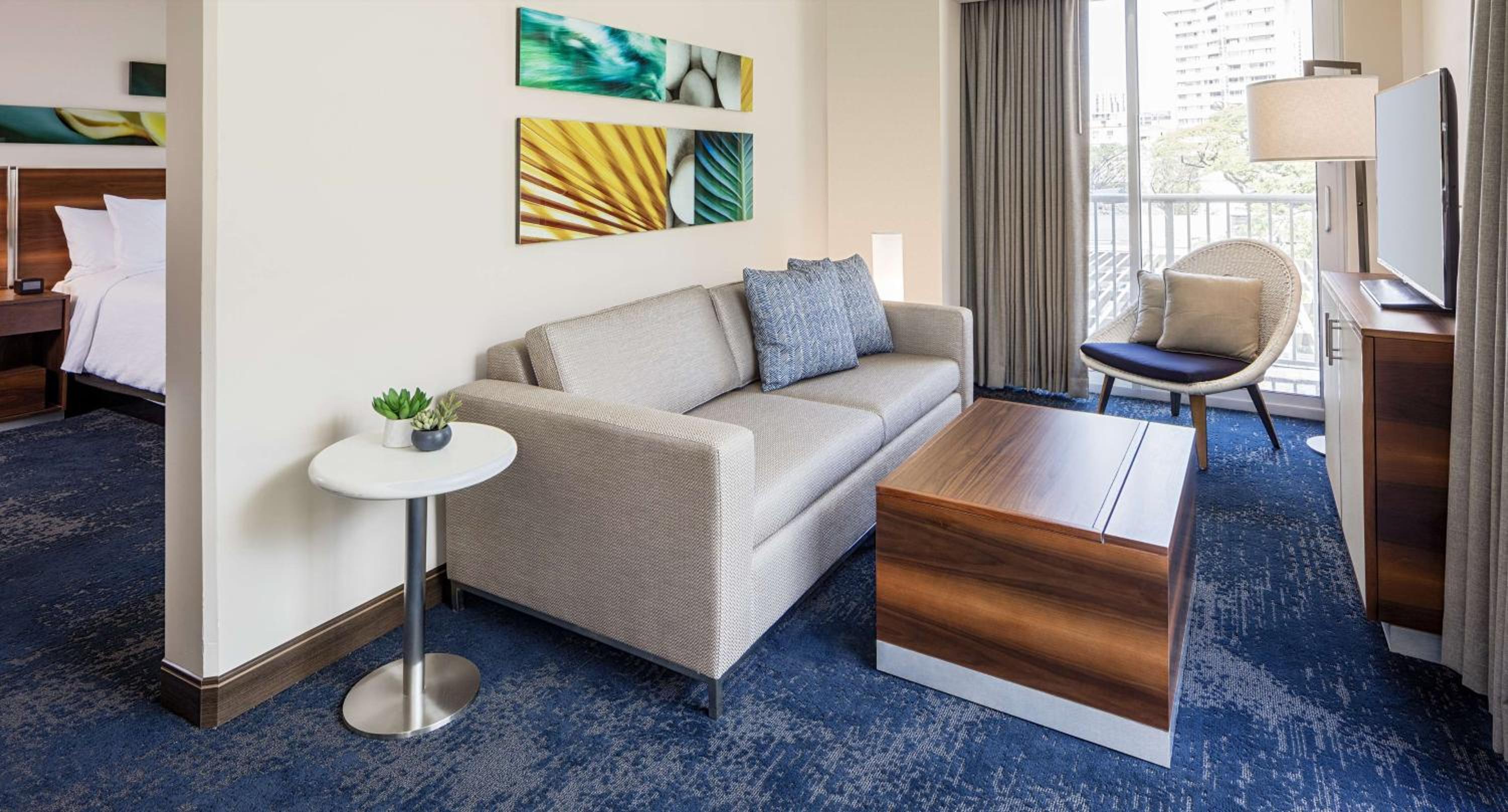 King Suite - Mobility Access - Photo 1