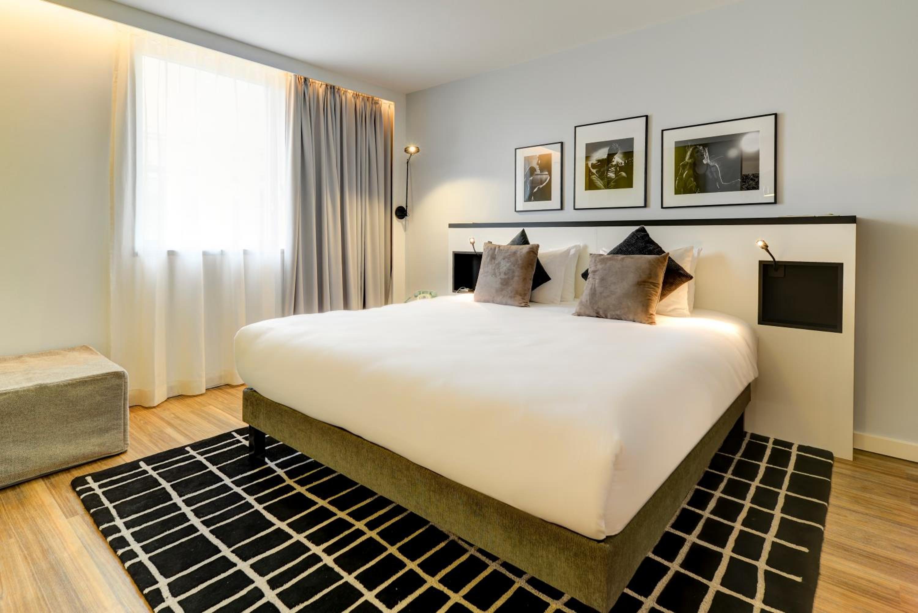 Superior Apartment with One Double Bed and View
