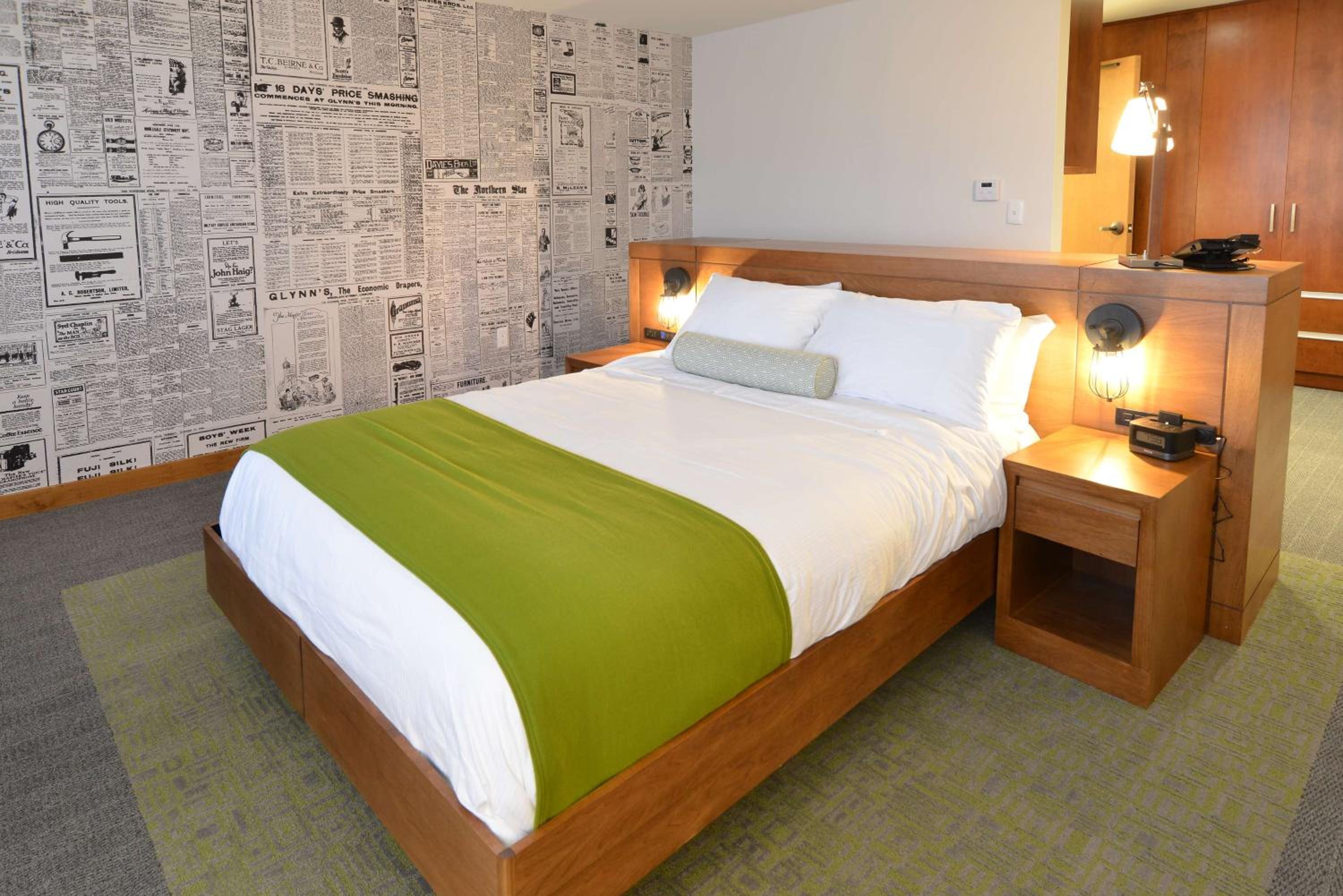 Executive Queen Room