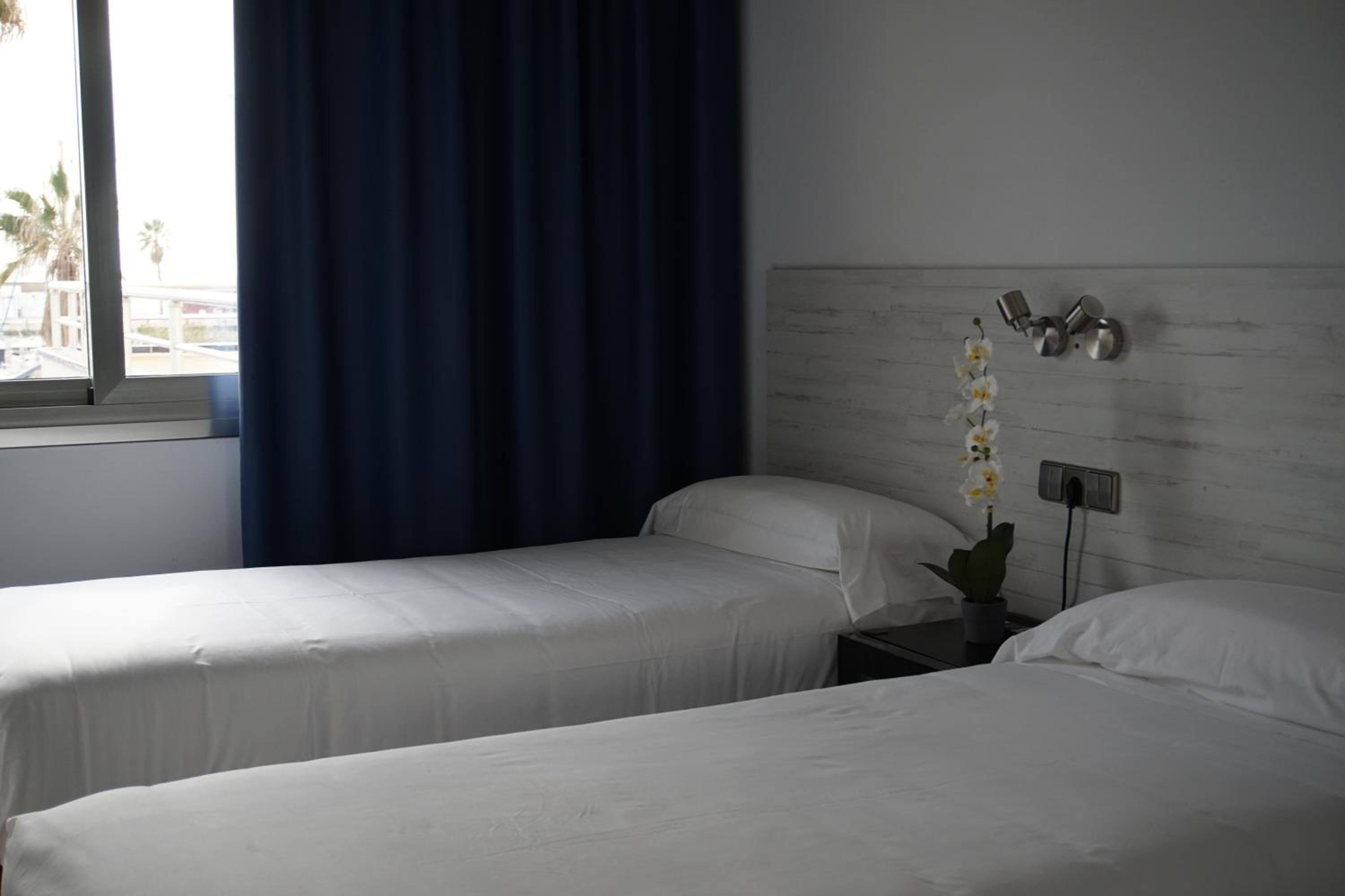 Budget Double Room - Photo 1