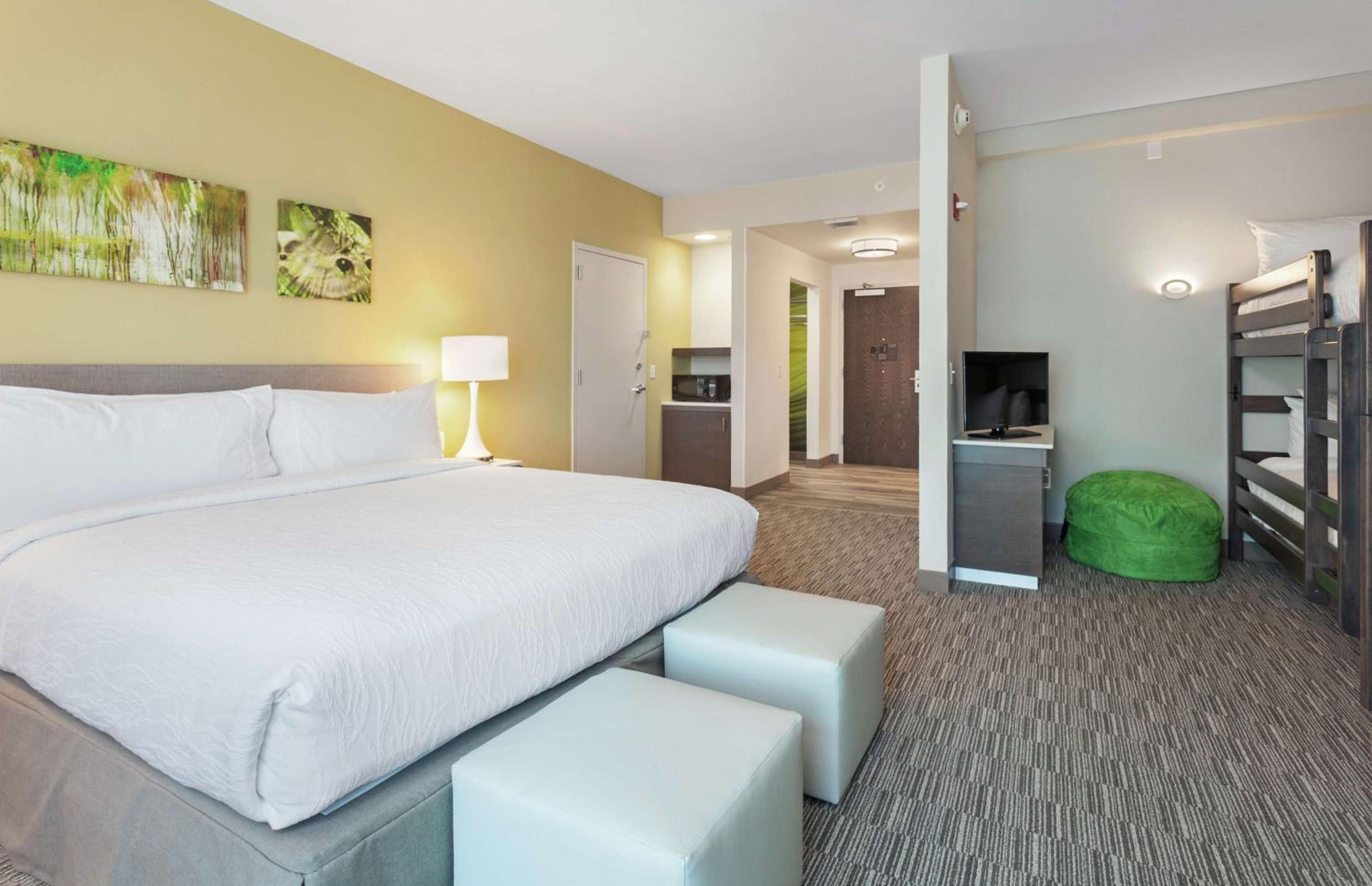 Junior King Suite