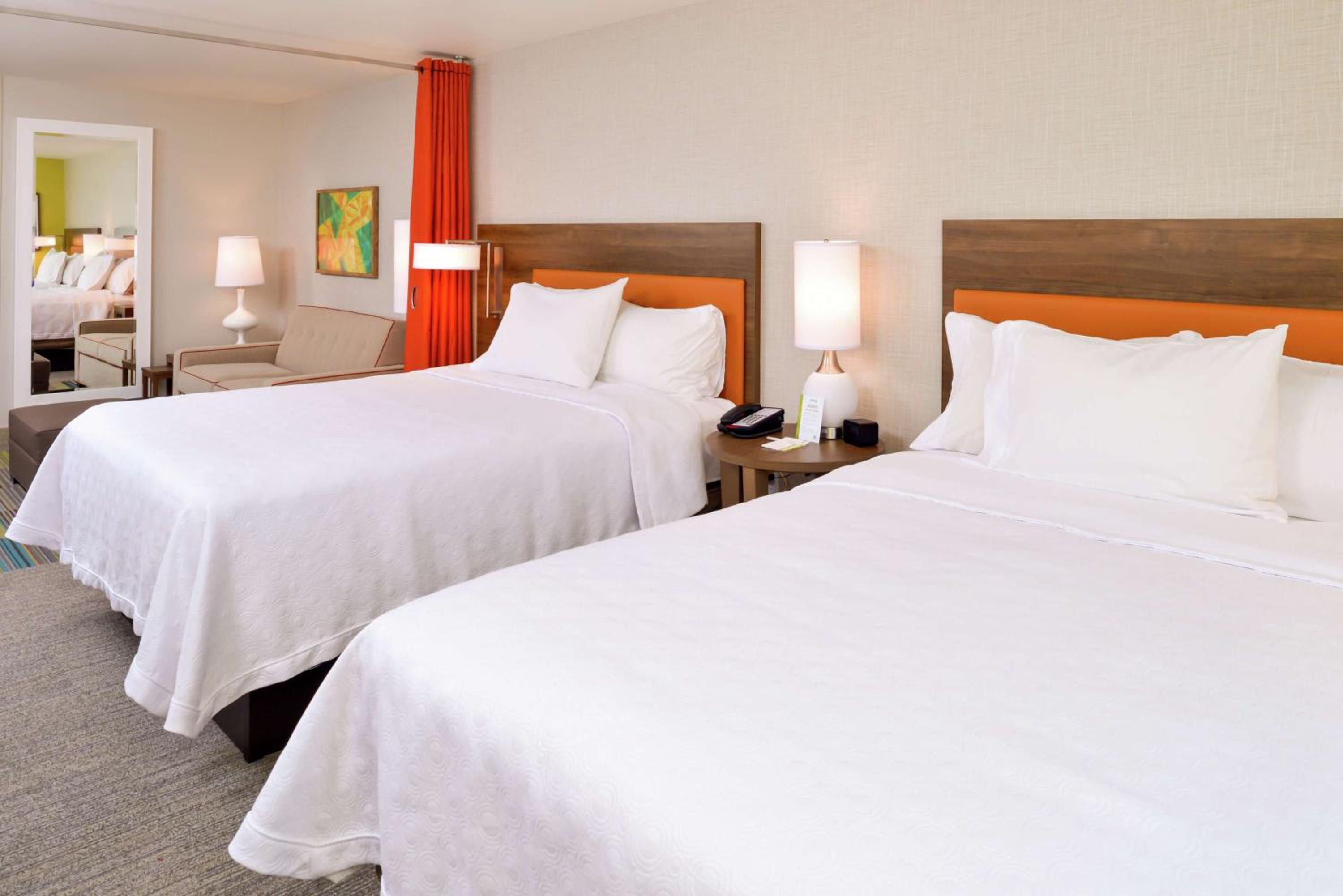 Queen Studio with Two Queen Beds - Non-Smoking