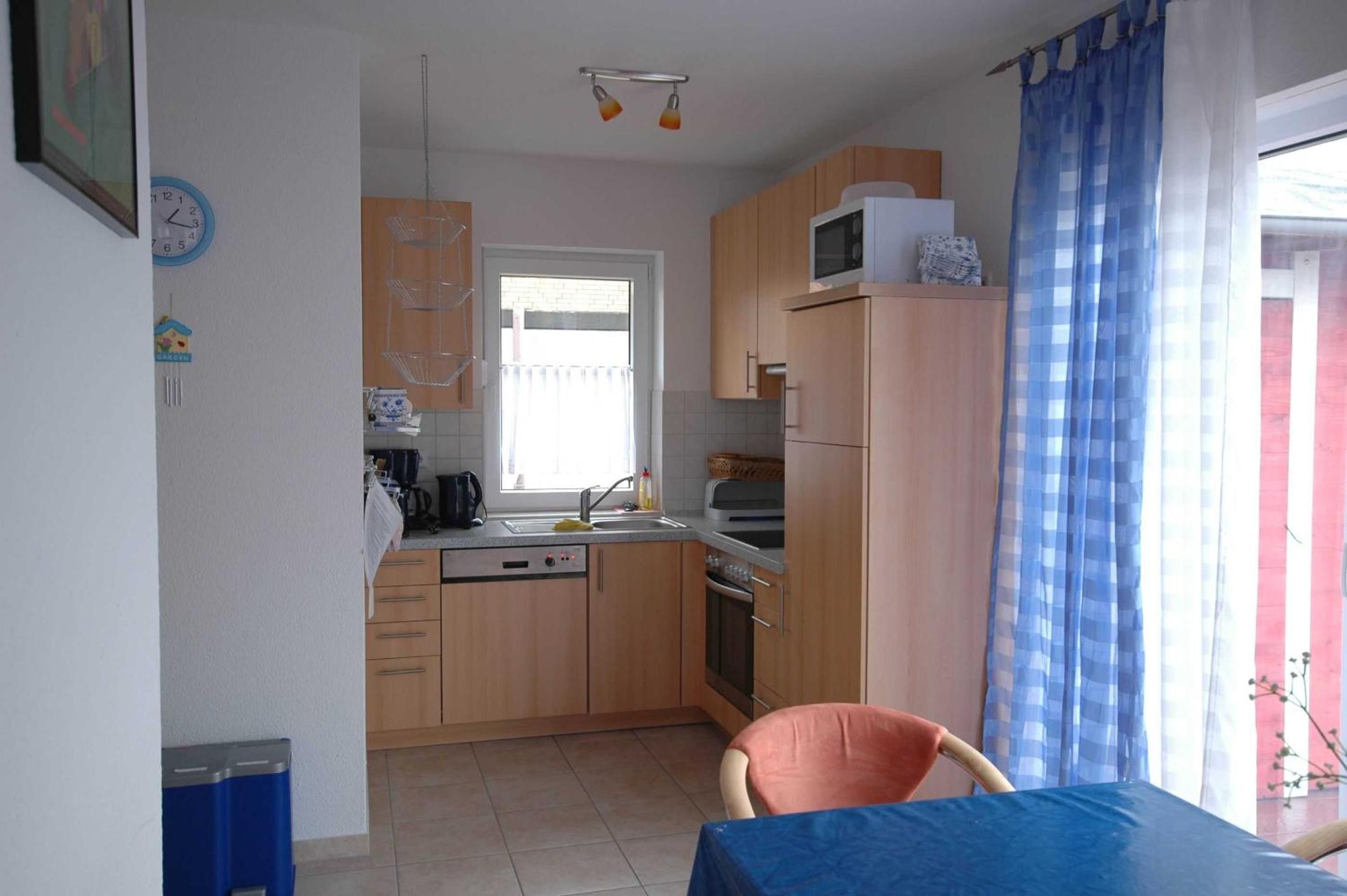 Three-Bedroom House photo 3