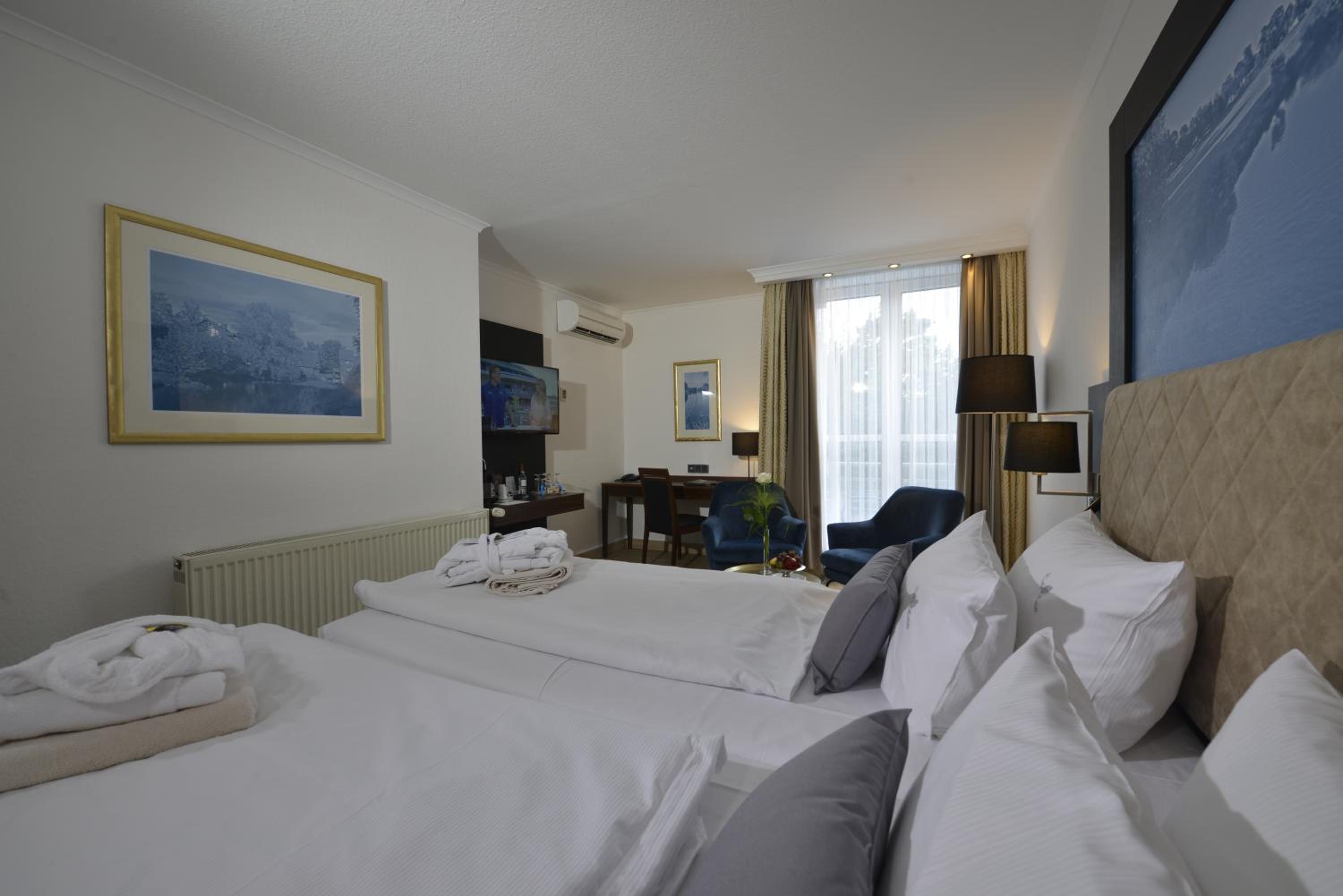 Comfort Double Room with Air Conditioning - Photo 2
