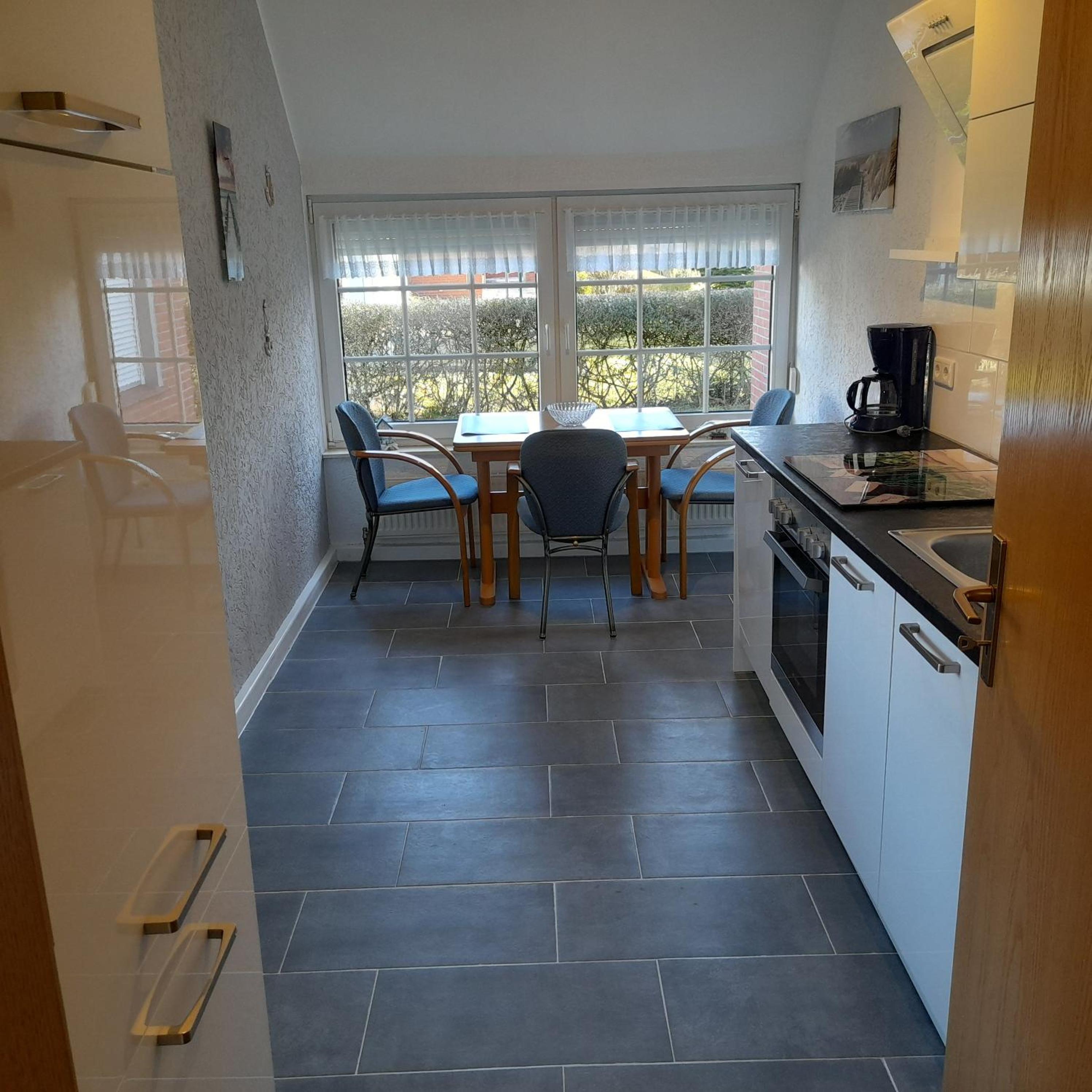 One-Bedroom Apartment with Terrace photo 2