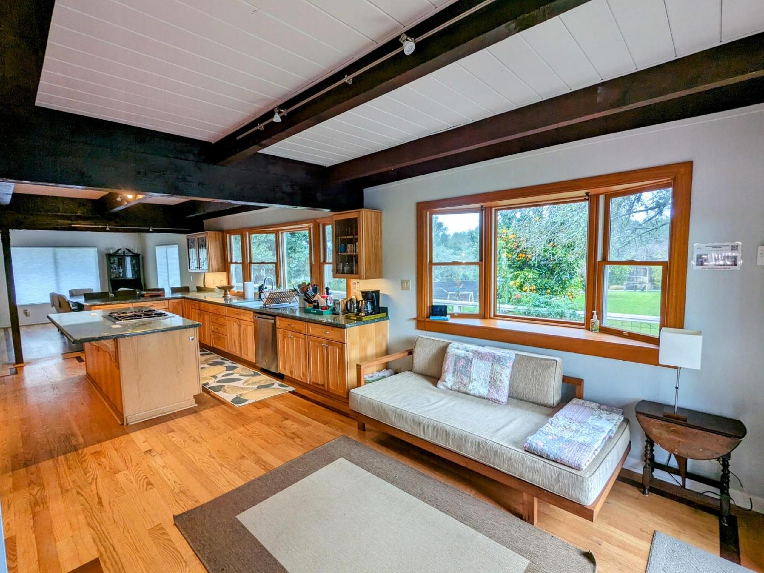 Three-Bedroom Vacation Home  photo 3