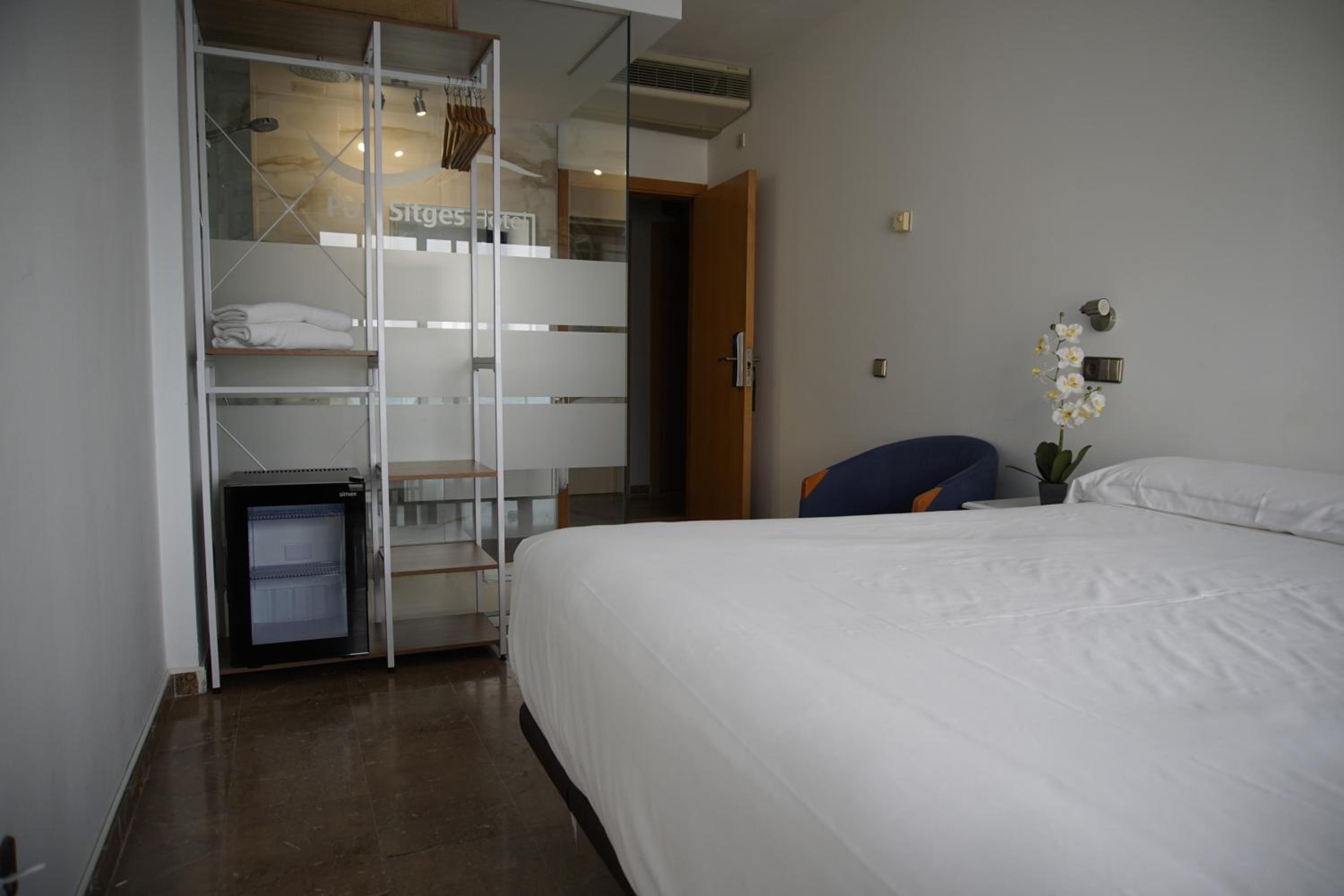 Double or Twin Room with terrace with Sea View (1-2 adults) - Photo 1