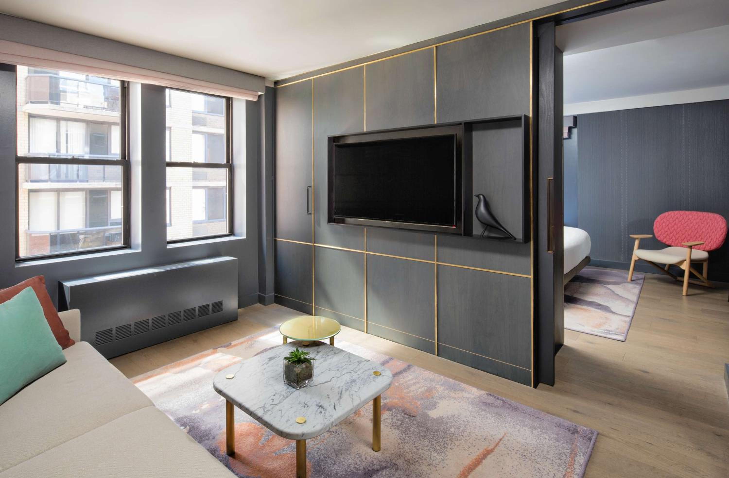 One-Bedroom King Suite
