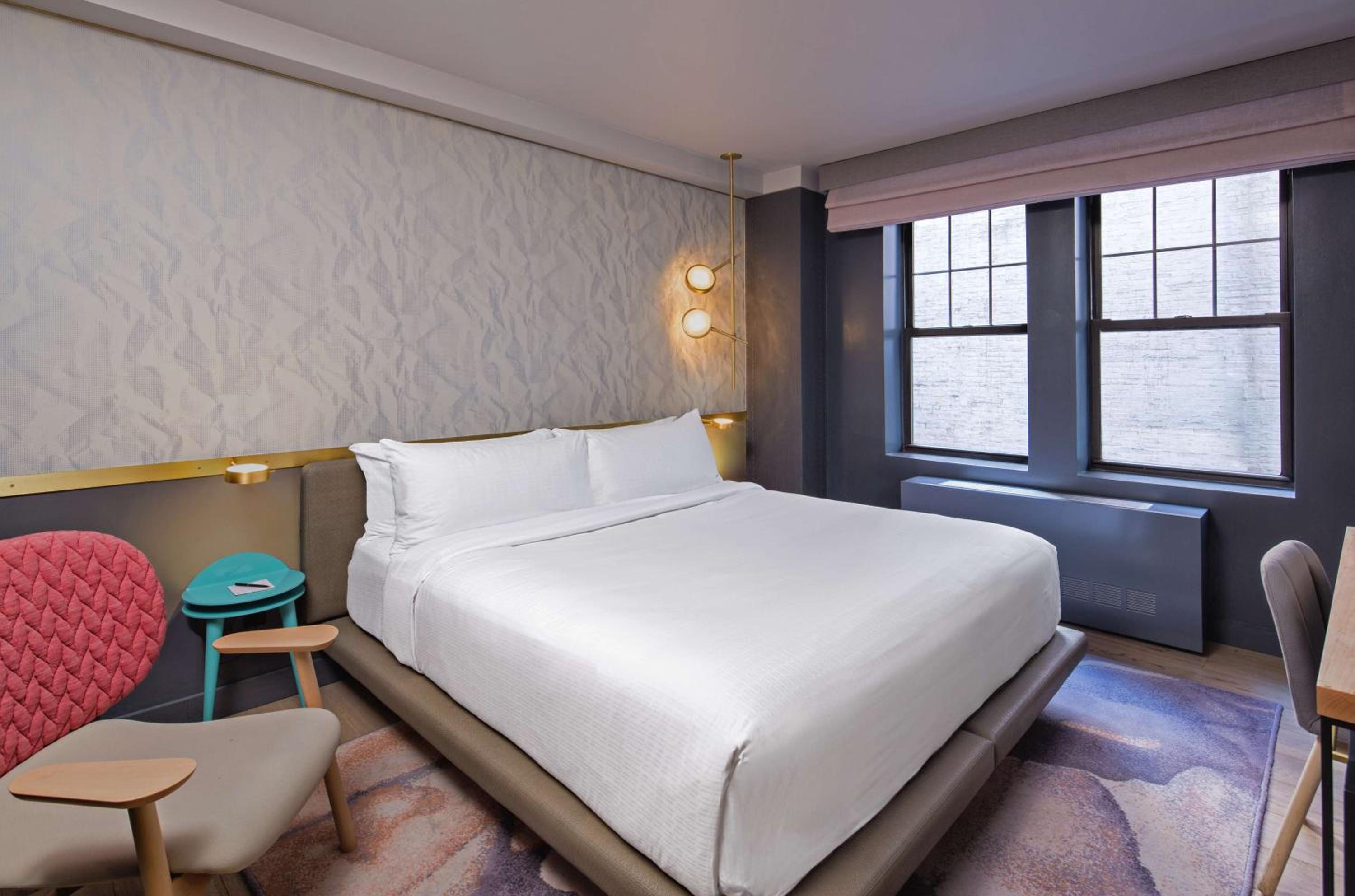 King Room thumbnail 5