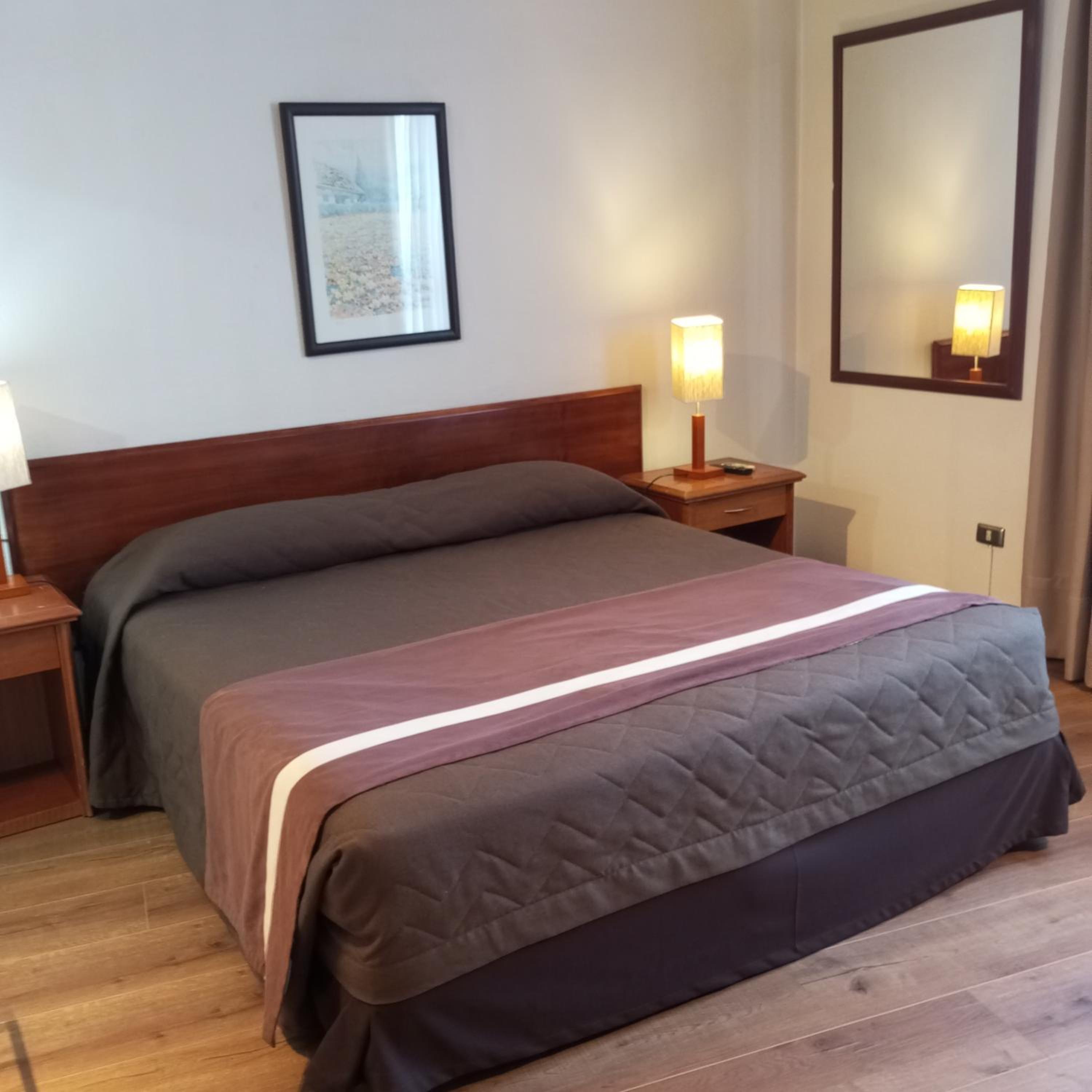 Standard Double Room - Photo 3
