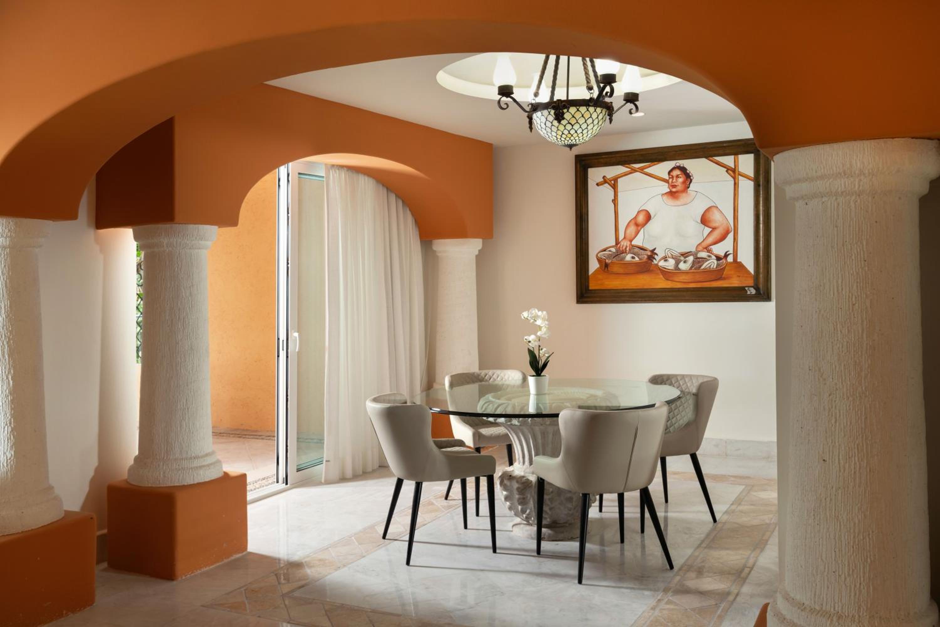 Suite - Photo 9