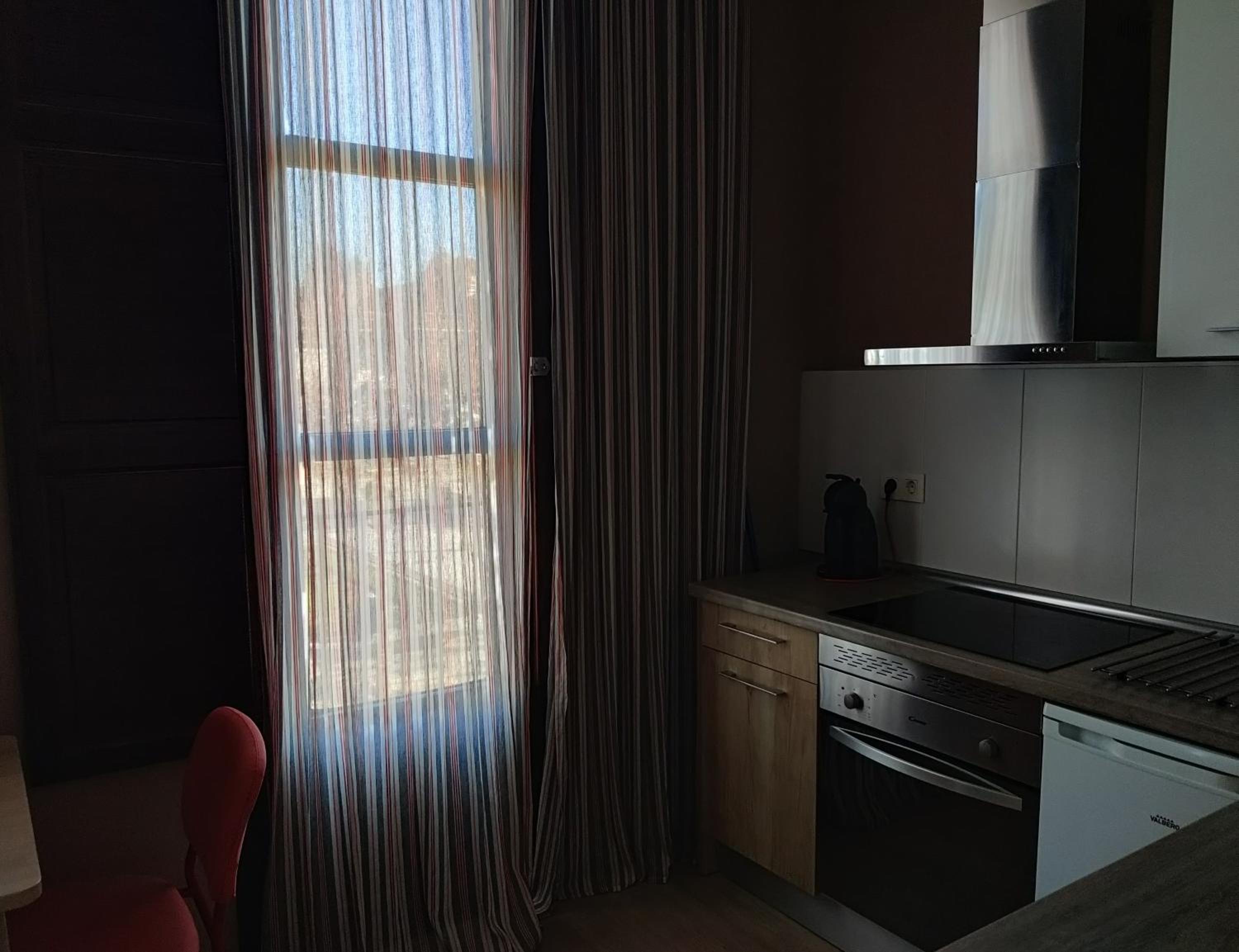 One-Bedroom Apartment - Photo 4