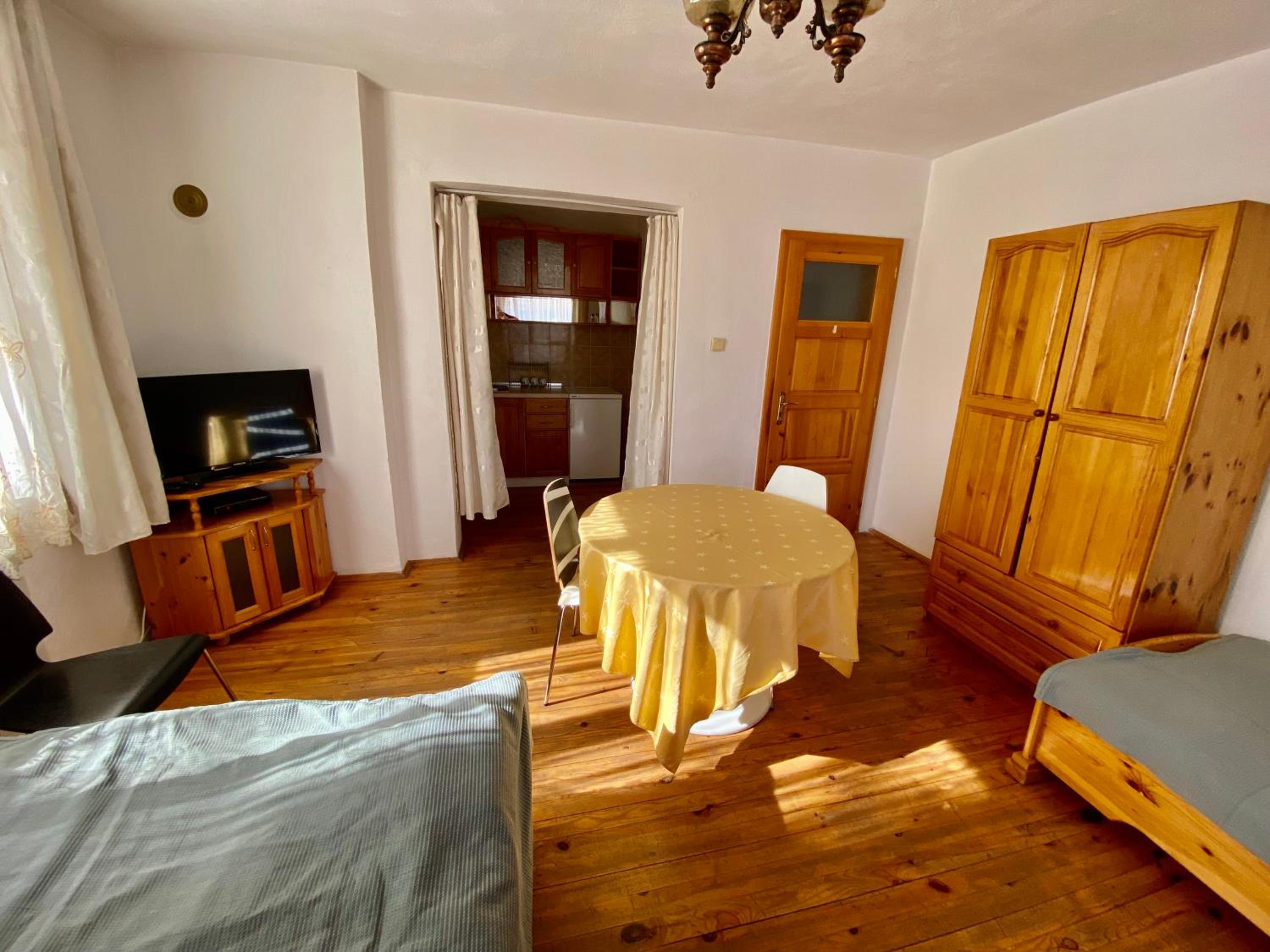 Standard Triple Room photo 2