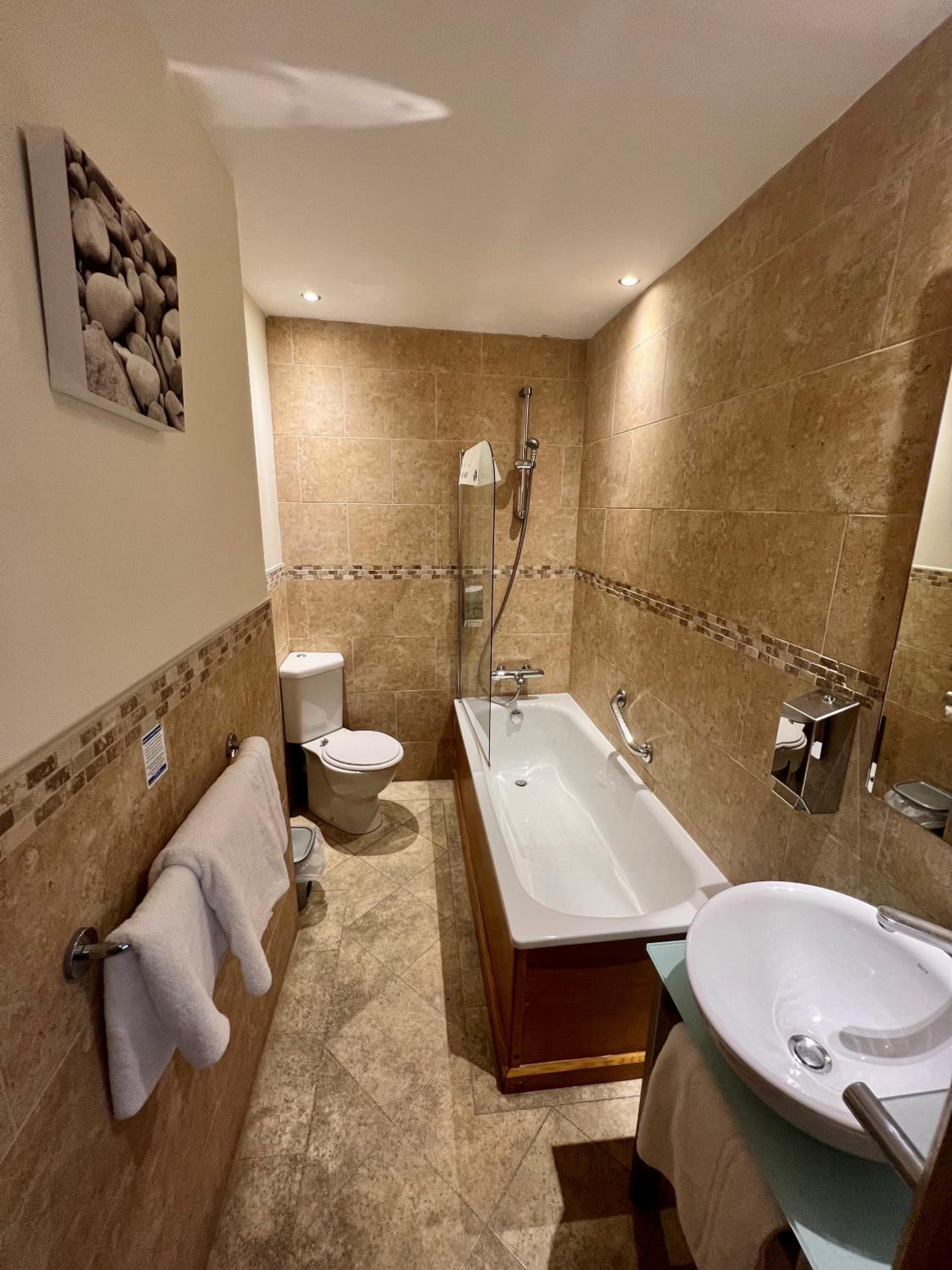 Quadruple Room with Sea View - Photo 6