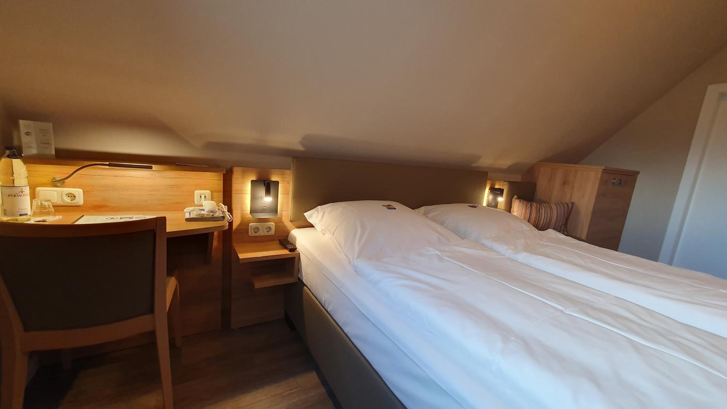 Very Small Double Room - Photo 3